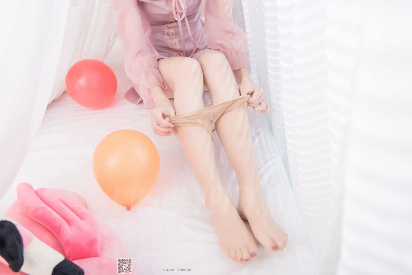 SSA丝社 NO.027 琪琪 肉色开档丝袜 清纯美女的诱惑 超清版 预览 2
