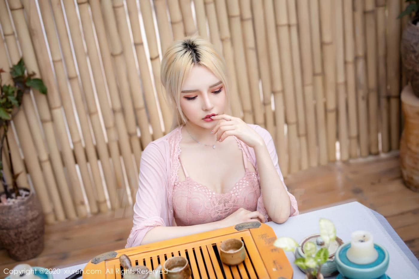 XiuRen秀人网 No.2585 淼淼小姐姐呀