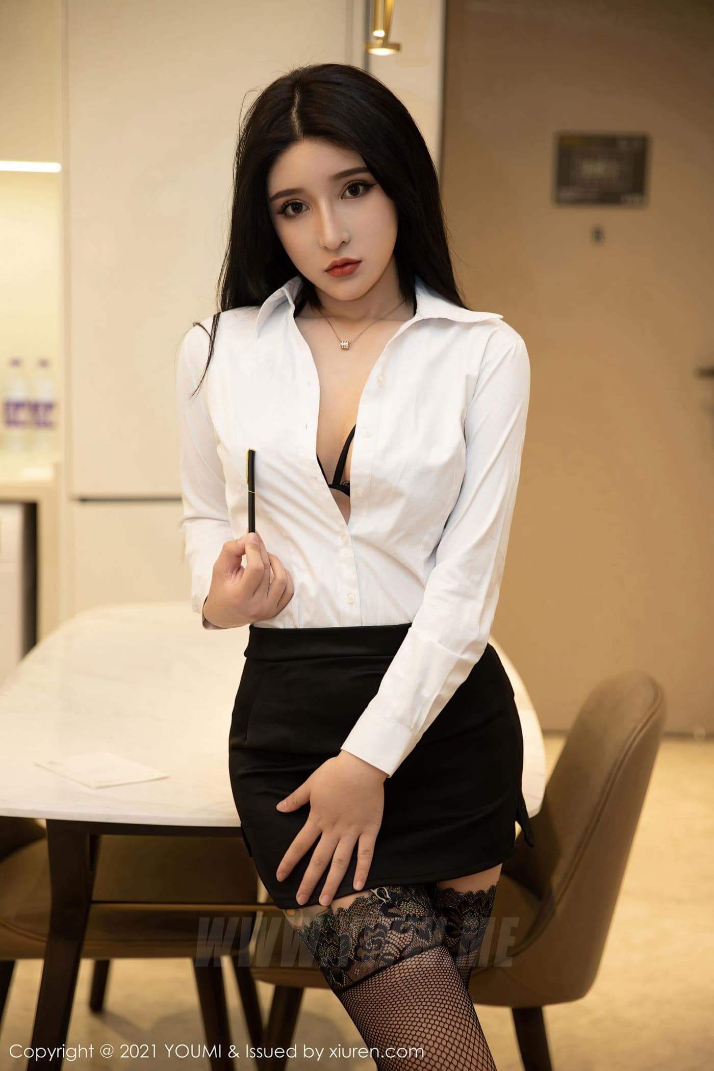 YOUMI尤蜜荟 VOL.618 姝姝不是妹妹 制服 网袜