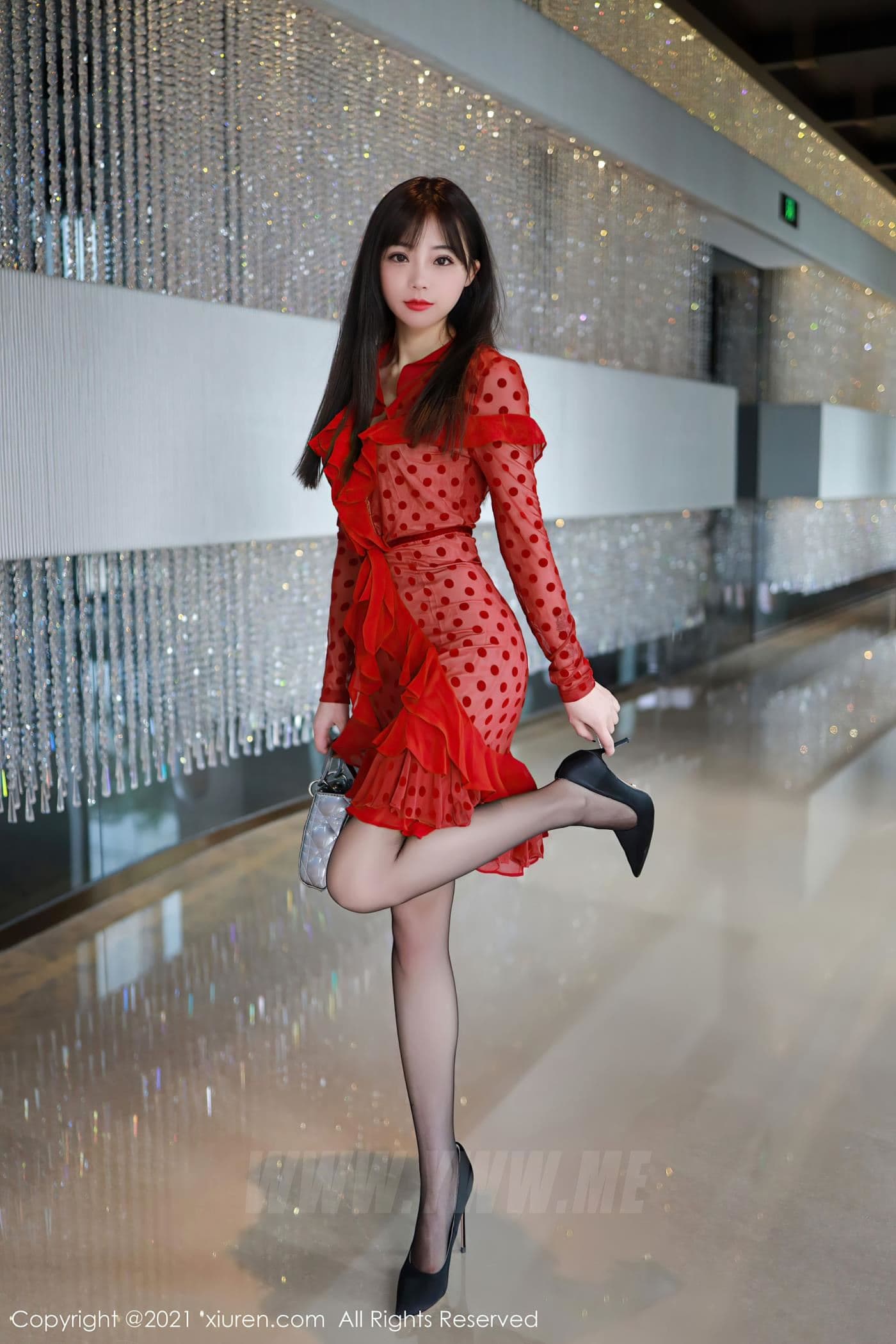 XiuRen秀人网 No.3217 佘贝拉bella 碎花裙 黑丝