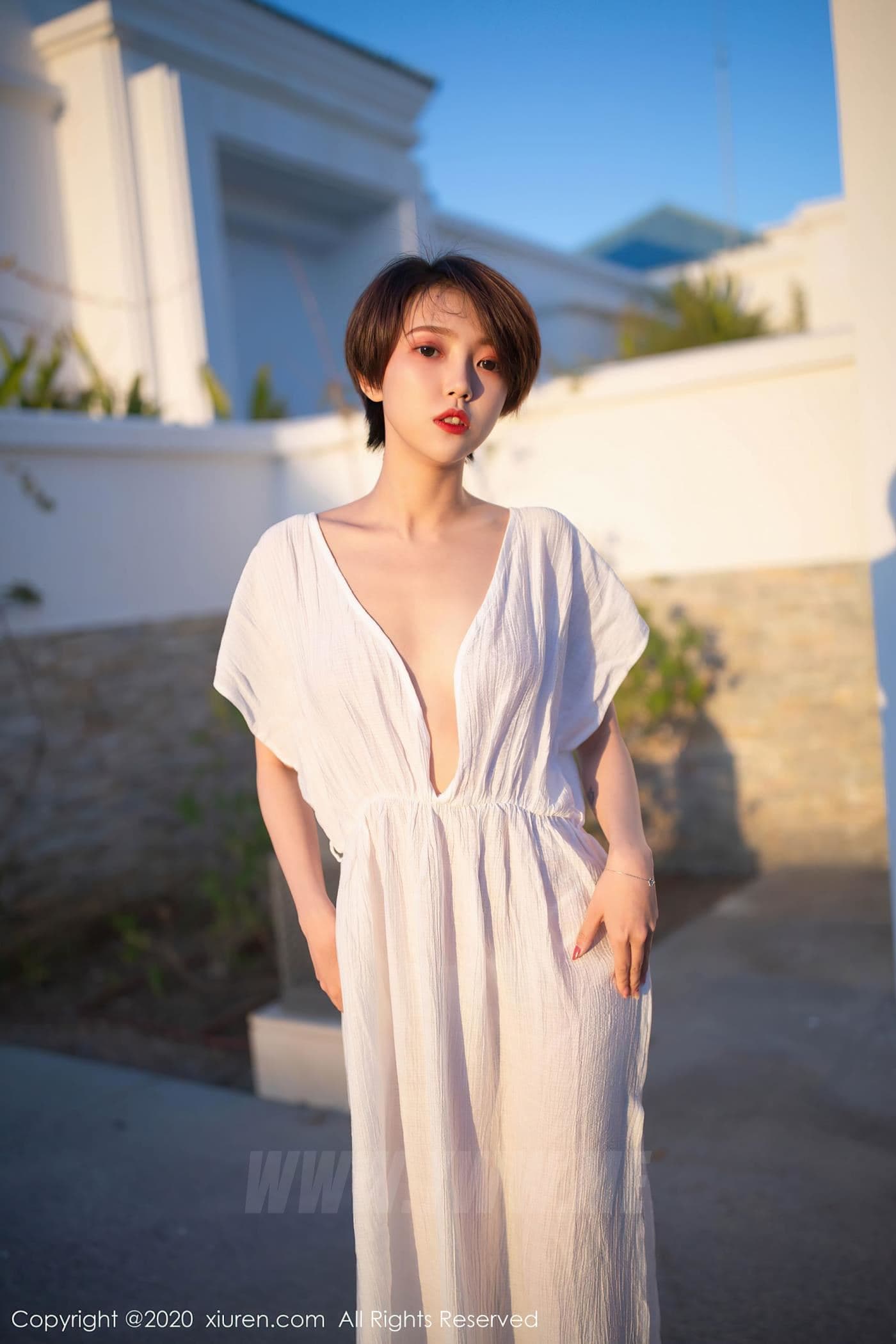 XiuRen秀人网 No.2405 冯木木LRIS