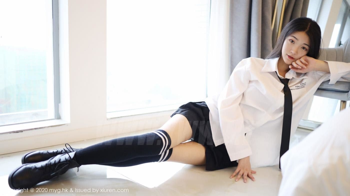 MyGirl美媛馆 VOL.439 Laura张小妮 筒袜 衬衫