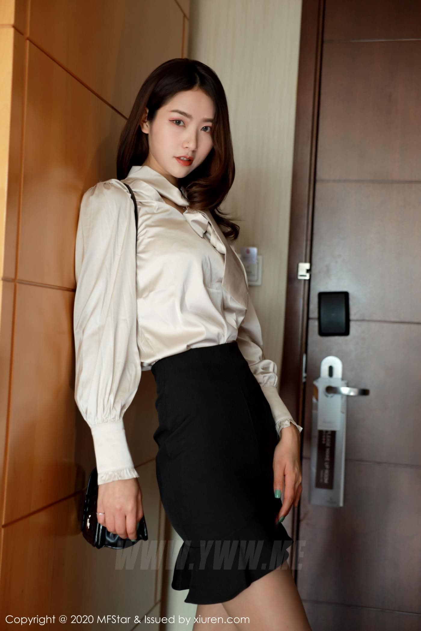 MFStar模范学院 VOL.328 方子萱 美腿 丝袜