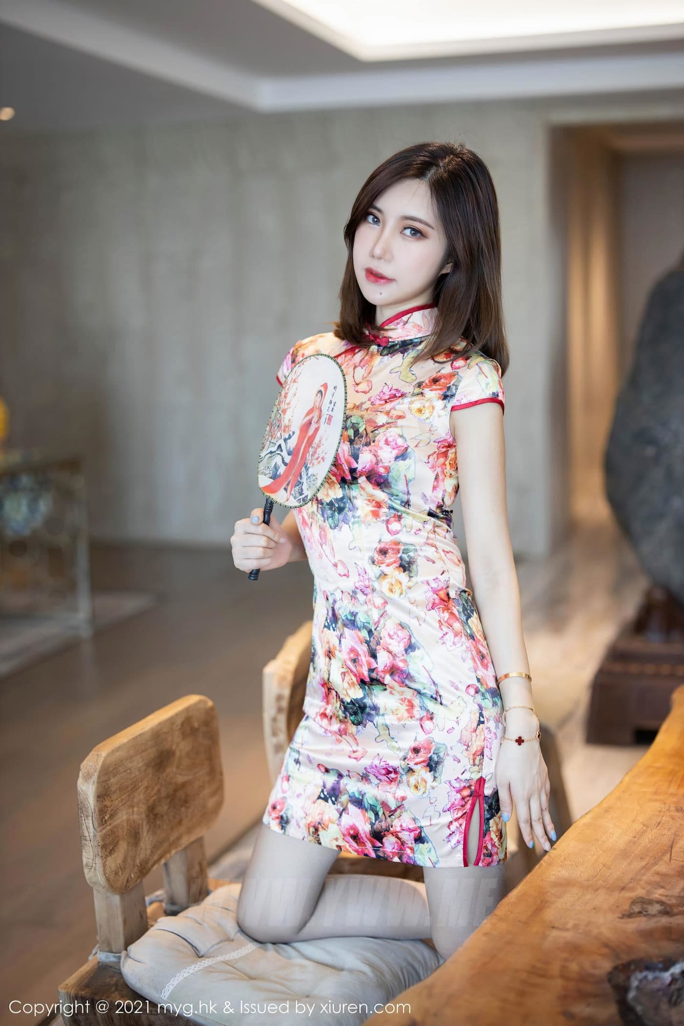 MyGirl美媛馆 VOL.508 绮里嘉Carina 旗袍 丝袜