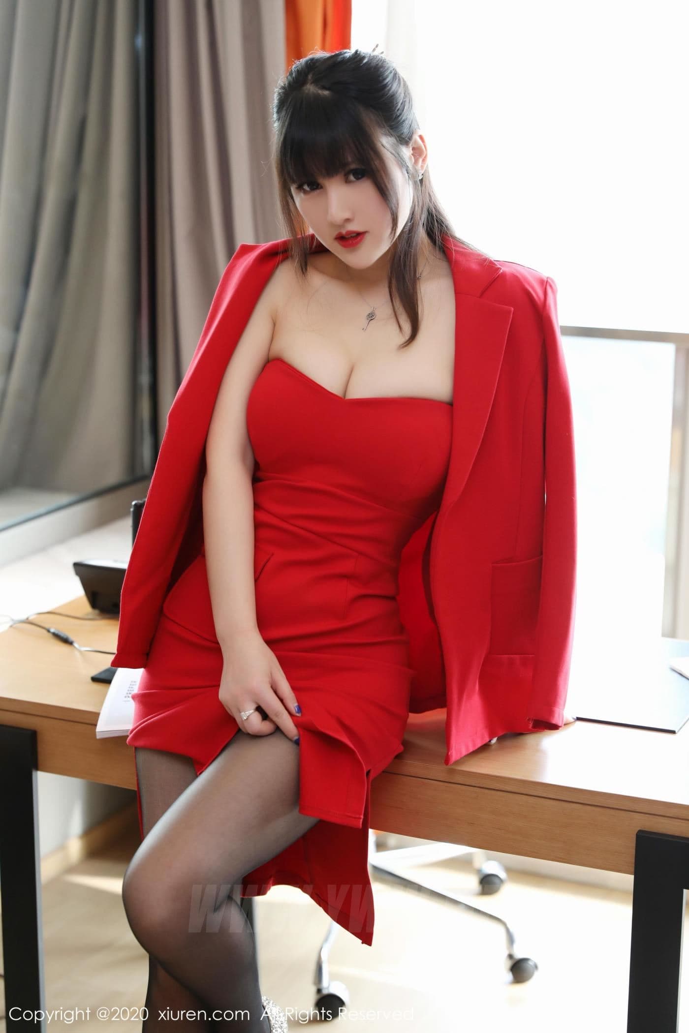 XiuRen秀人网 No.2087 诗诗kiki 职业装 黑丝