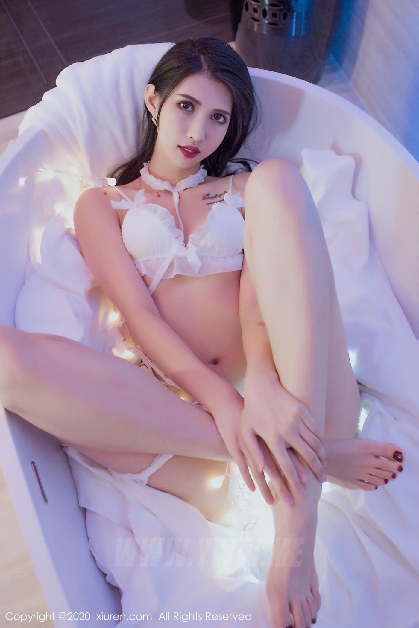 XiuRen秀人网 No.2061 葛征Model 仿妆 浴缸