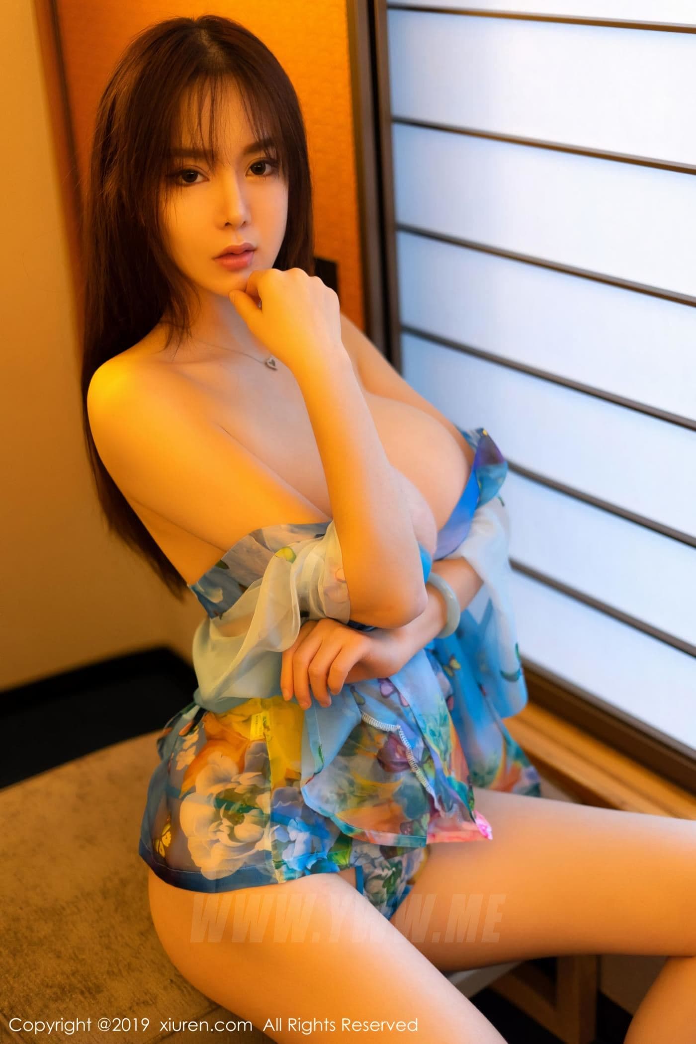 XiuRen秀人网 No.1319 易阳Silvia