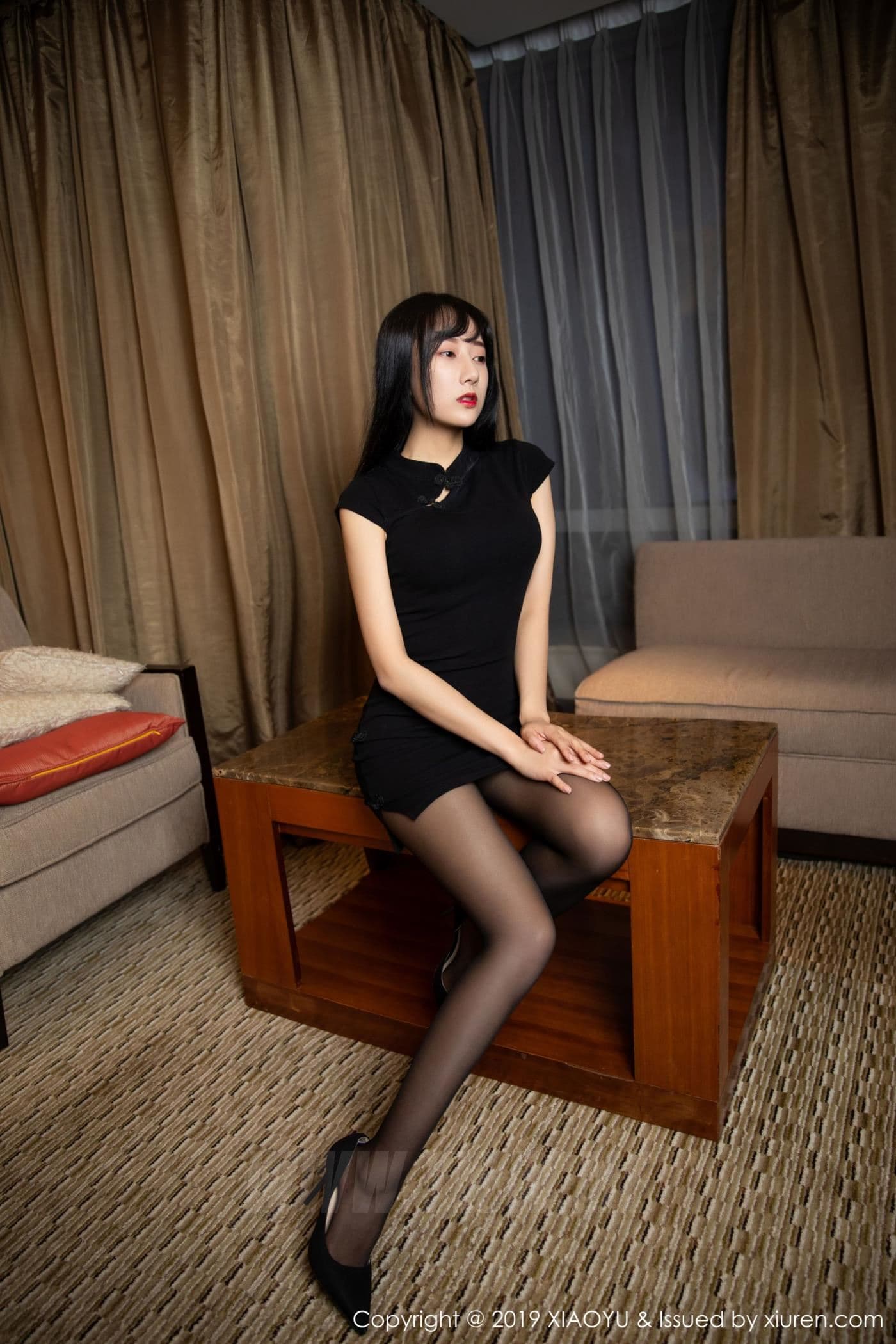 XIAOYU语画界 VOL.145 何嘉颖 黑丝 美腿