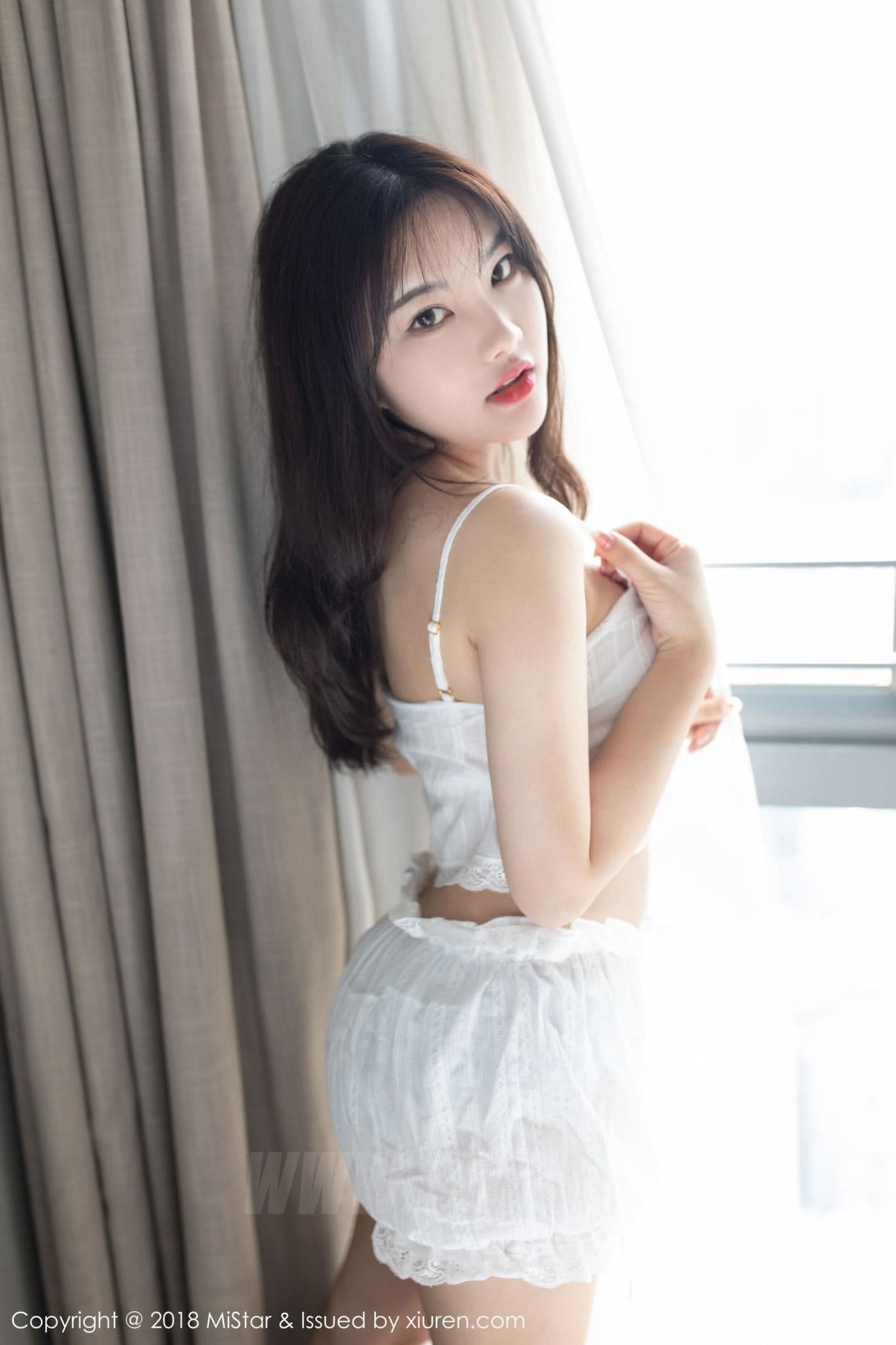 MiStar魅妍社 VOL.246 小仓鼠 黑丝 美胸