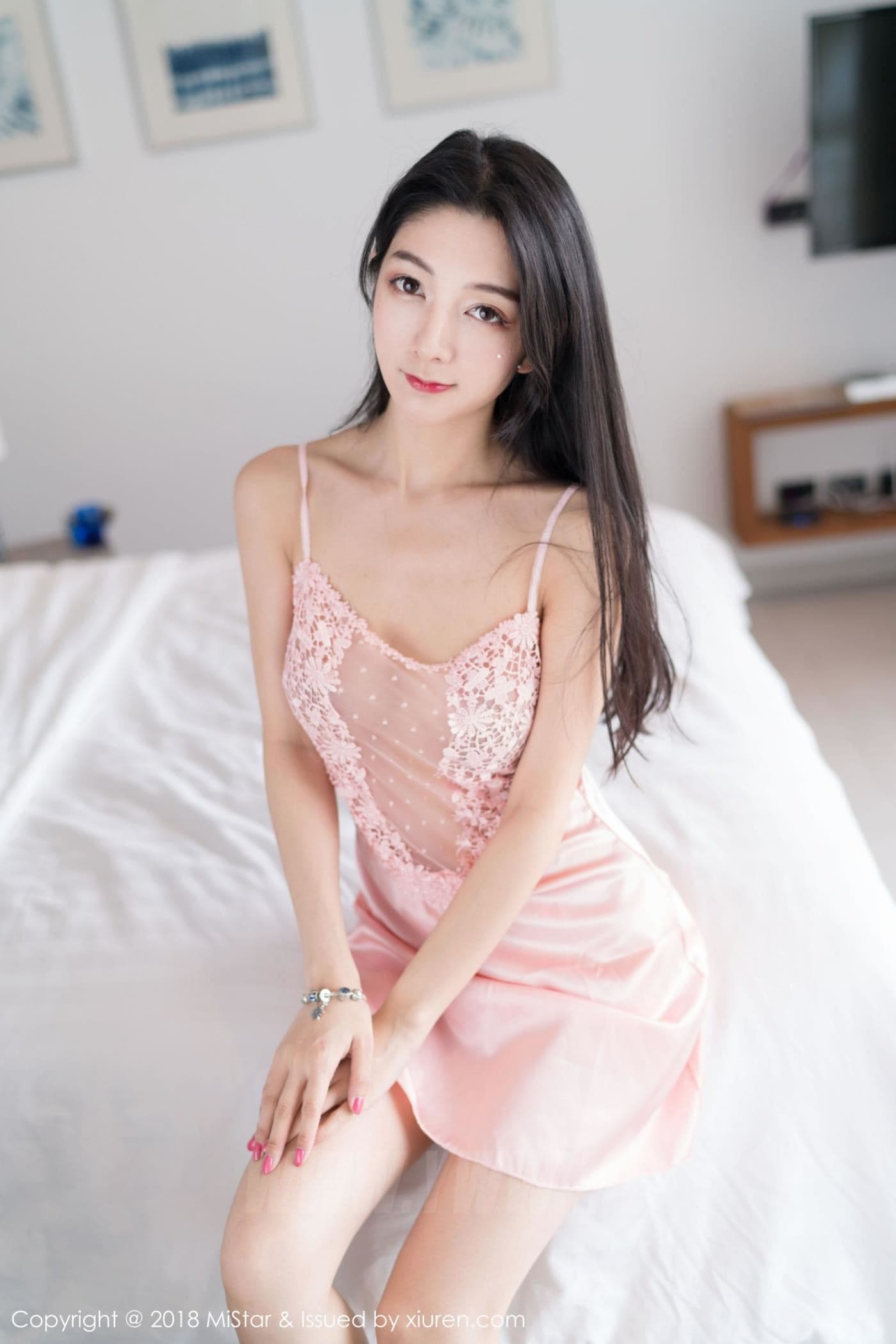 MiStar魅妍社 VOL.238 Angela小热巴 镂空 美腿