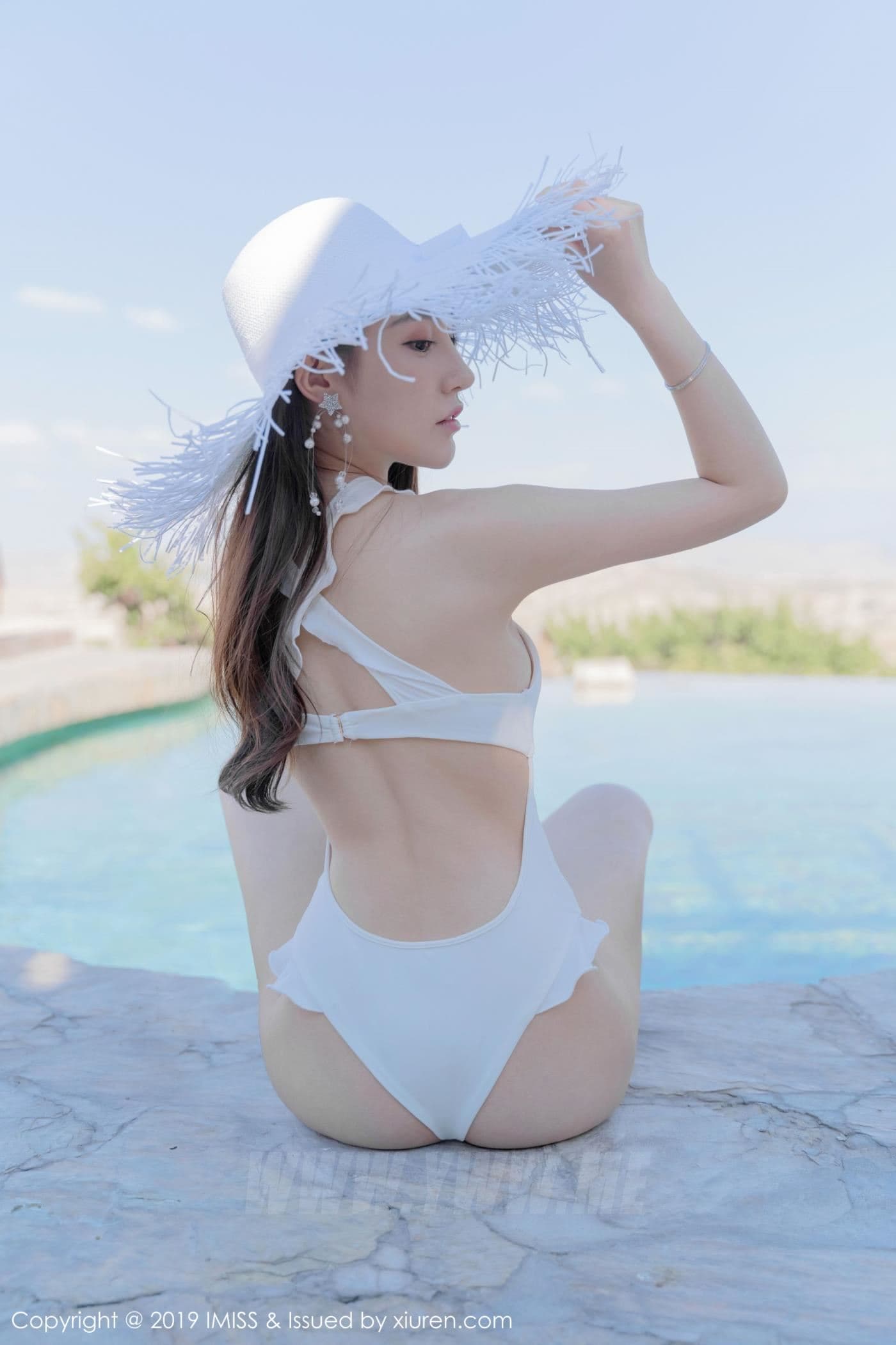 IMISS爱蜜社 VOL.368 Lynn刘奕宁 美腿 外拍