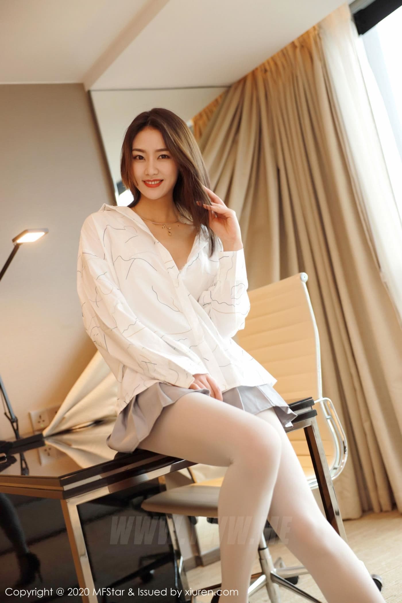 MFStar模范学院 VOL.303 方子萱 丝袜 衬衫