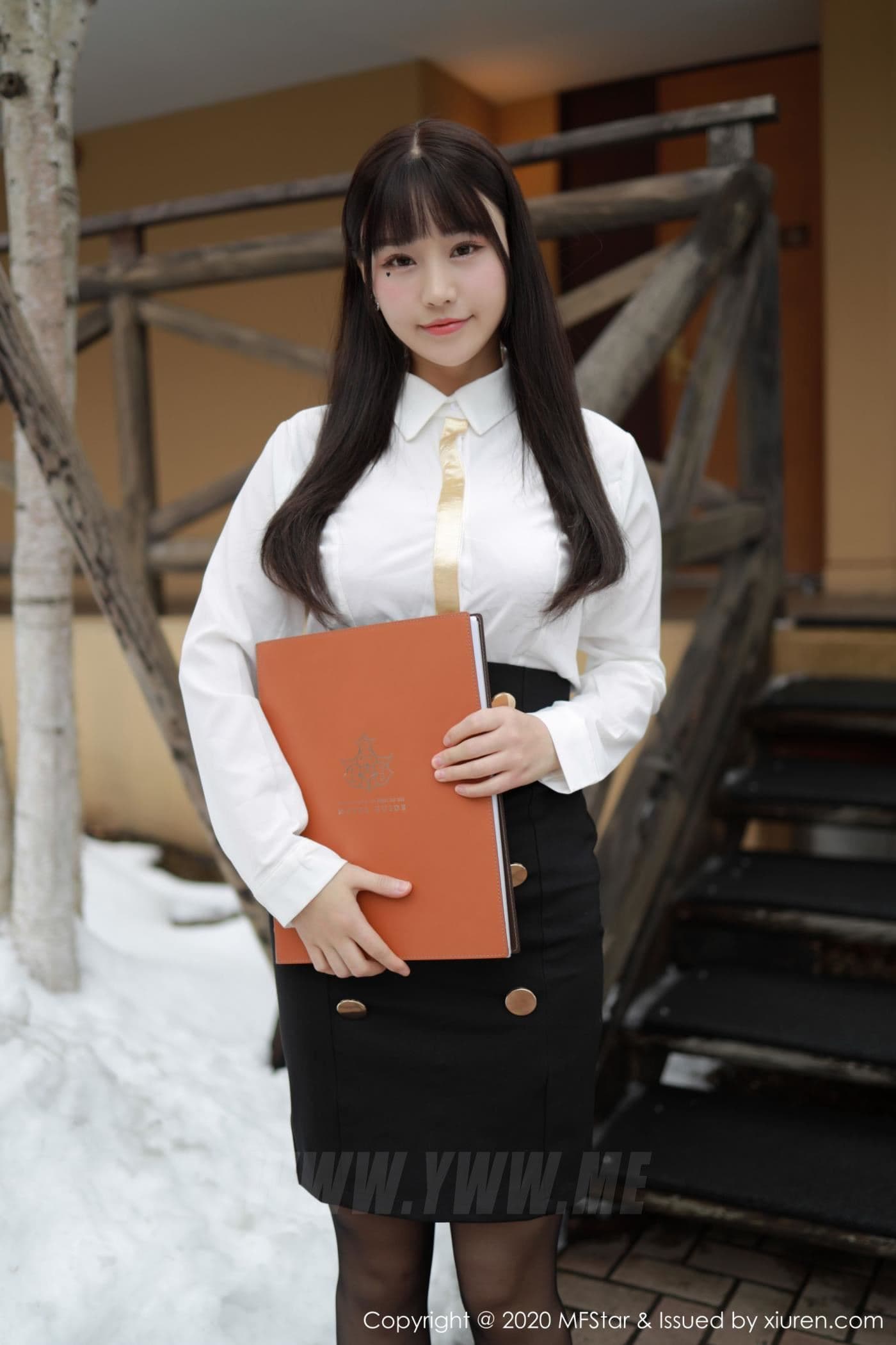 MFStar模范学院 VOL.267 朱可儿Flower 制服 黑丝
