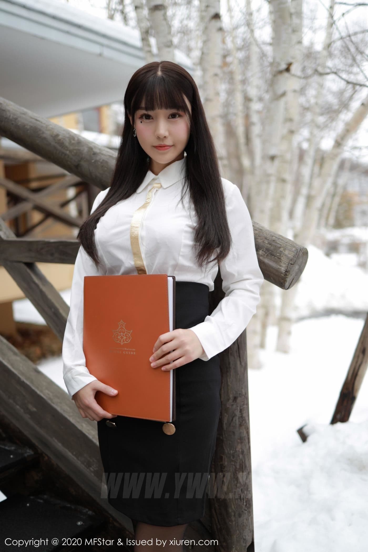 MFStar模范学院 VOL.267 朱可儿Flower 制服 黑丝