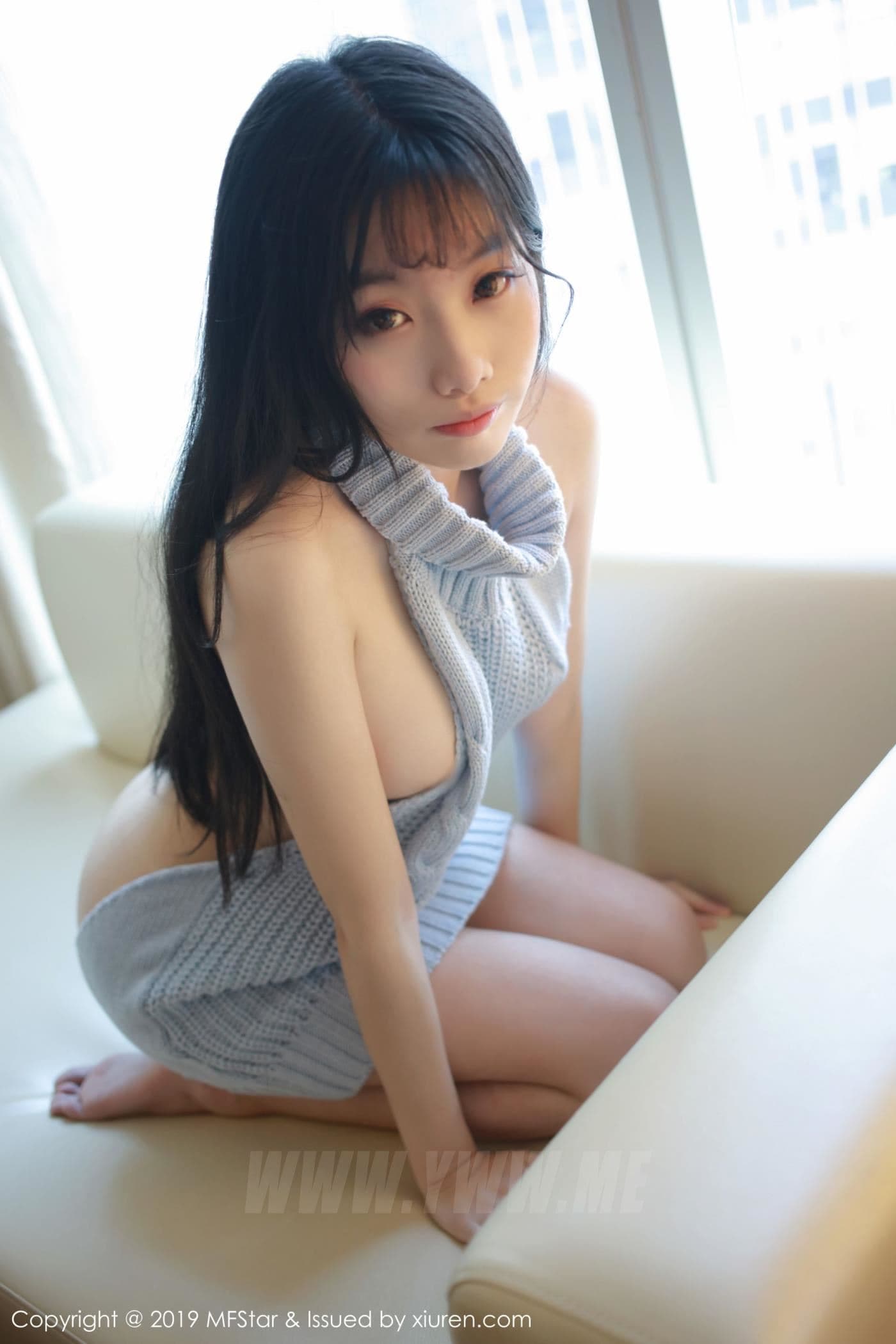 MFStar模范学院 VOL.189 草莓兔兔 开背毛衣