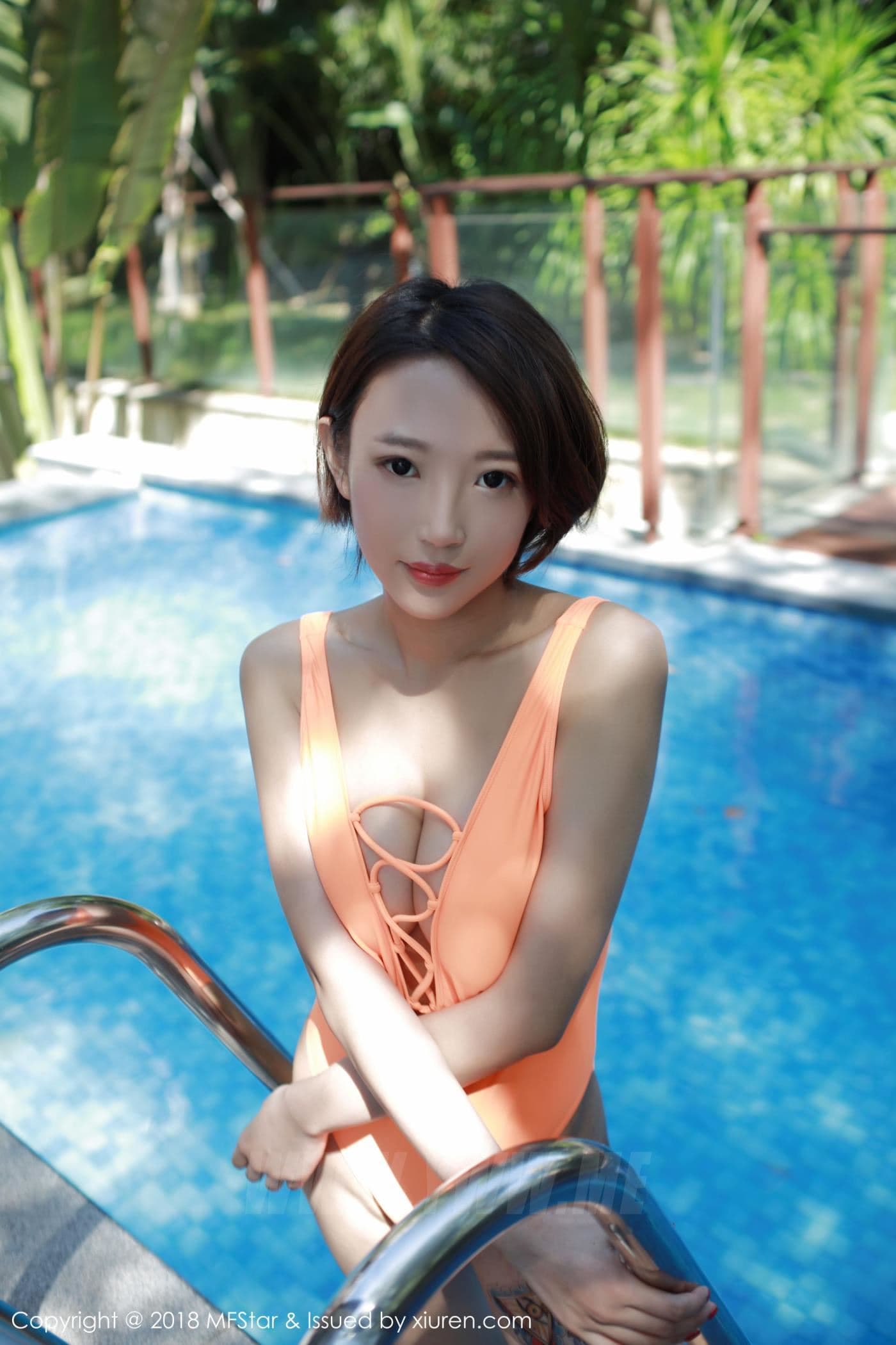 MFStar模范学院 VOL.142 栗子Riz 三亚旅拍