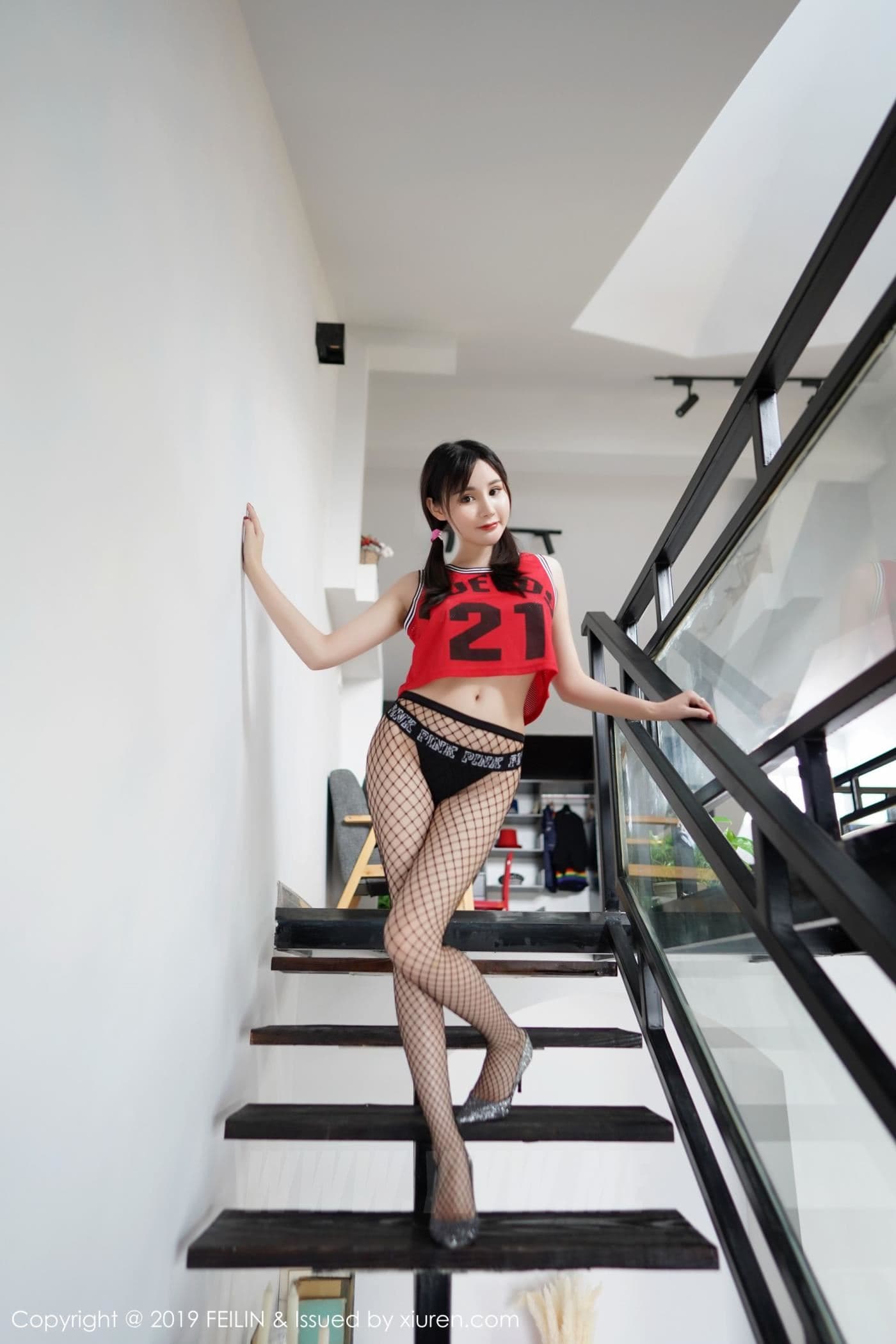 FEILIN嗲囡囡 VOL.206 Celina青妍 美胸 网袜