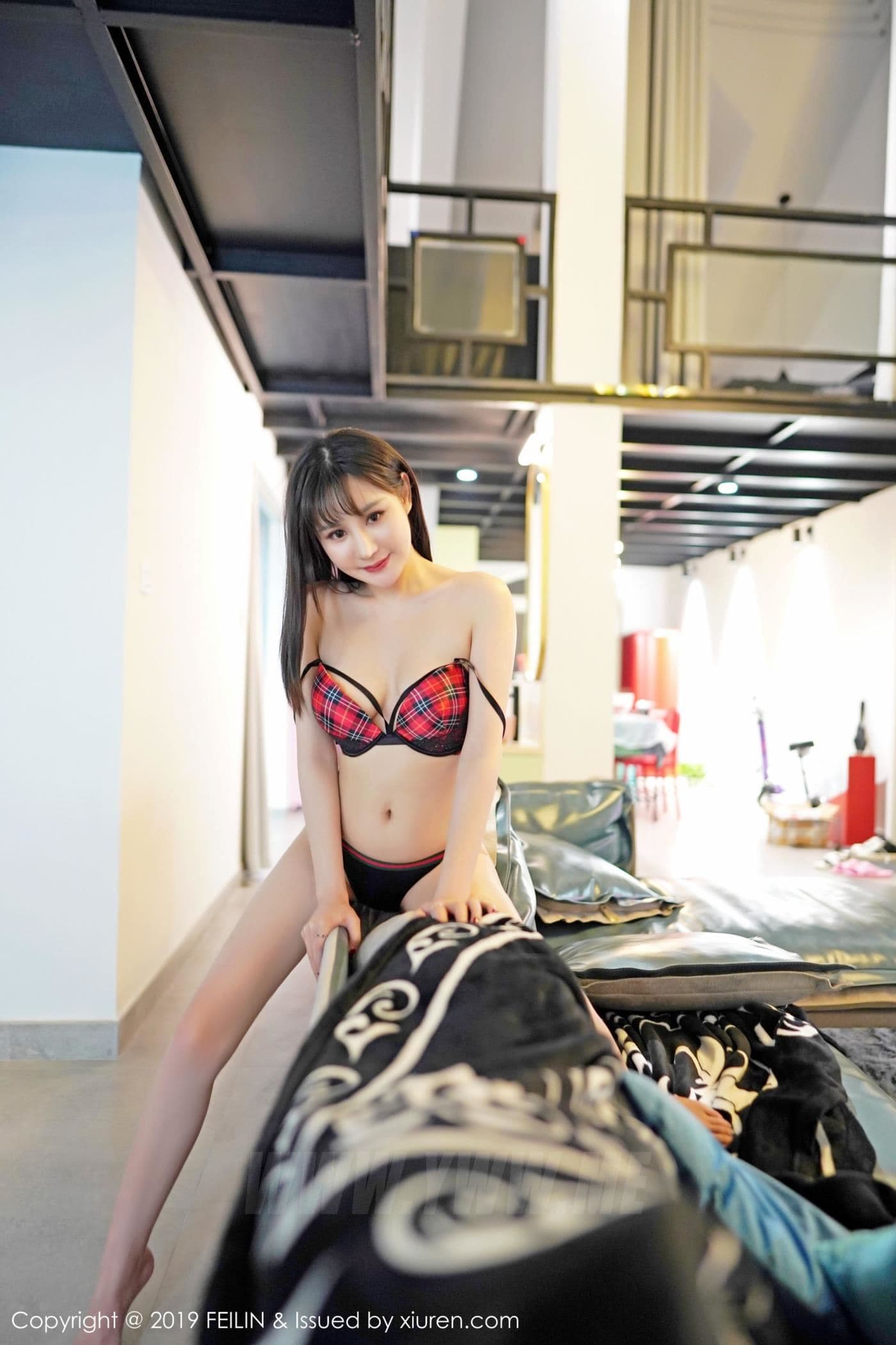 FEILIN嗲囡囡 VOL.205 Celina青妍 美胸 透视