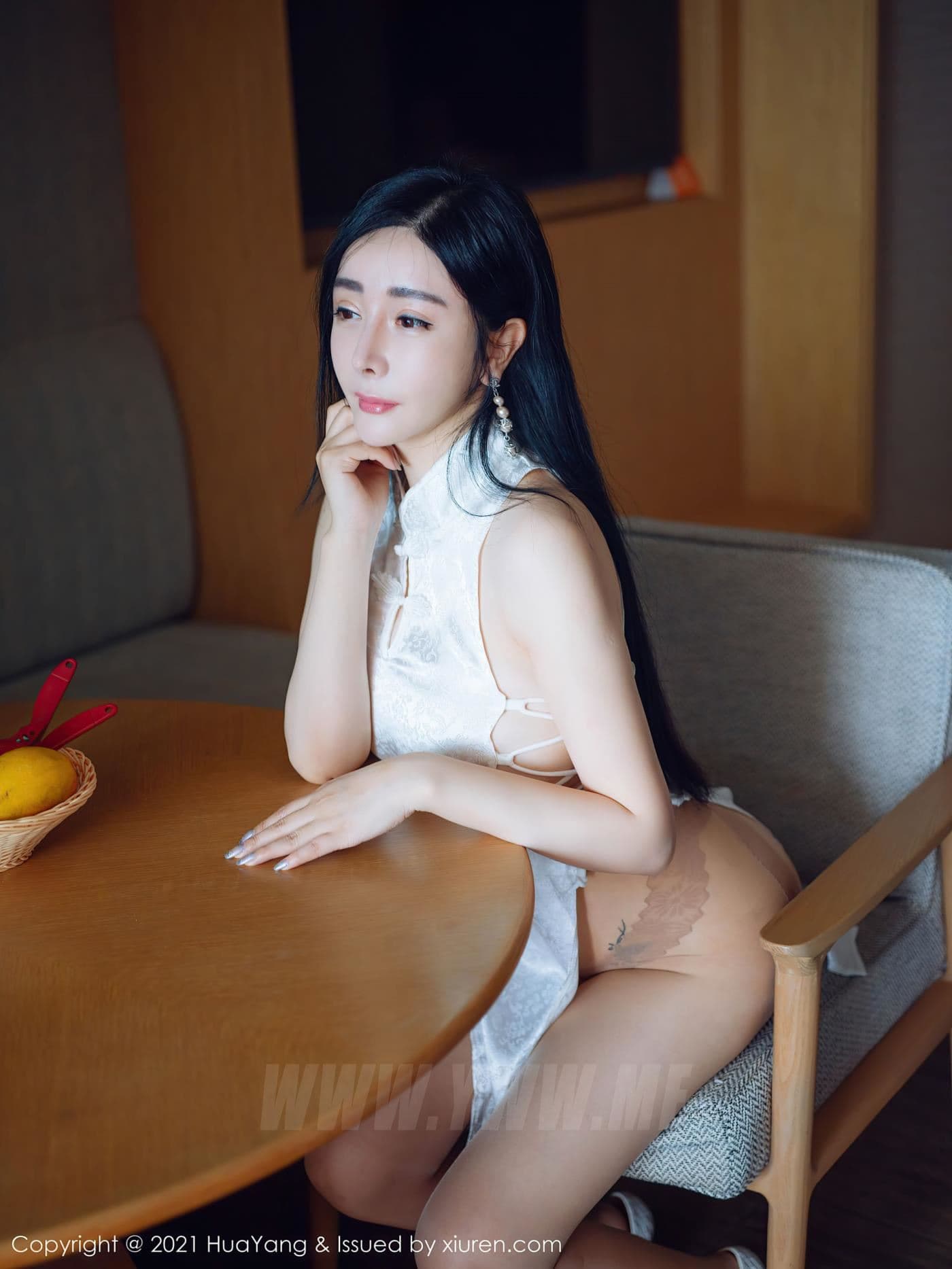 HuaYang花漾 VOL.392 允爾 旗袍 丝袜