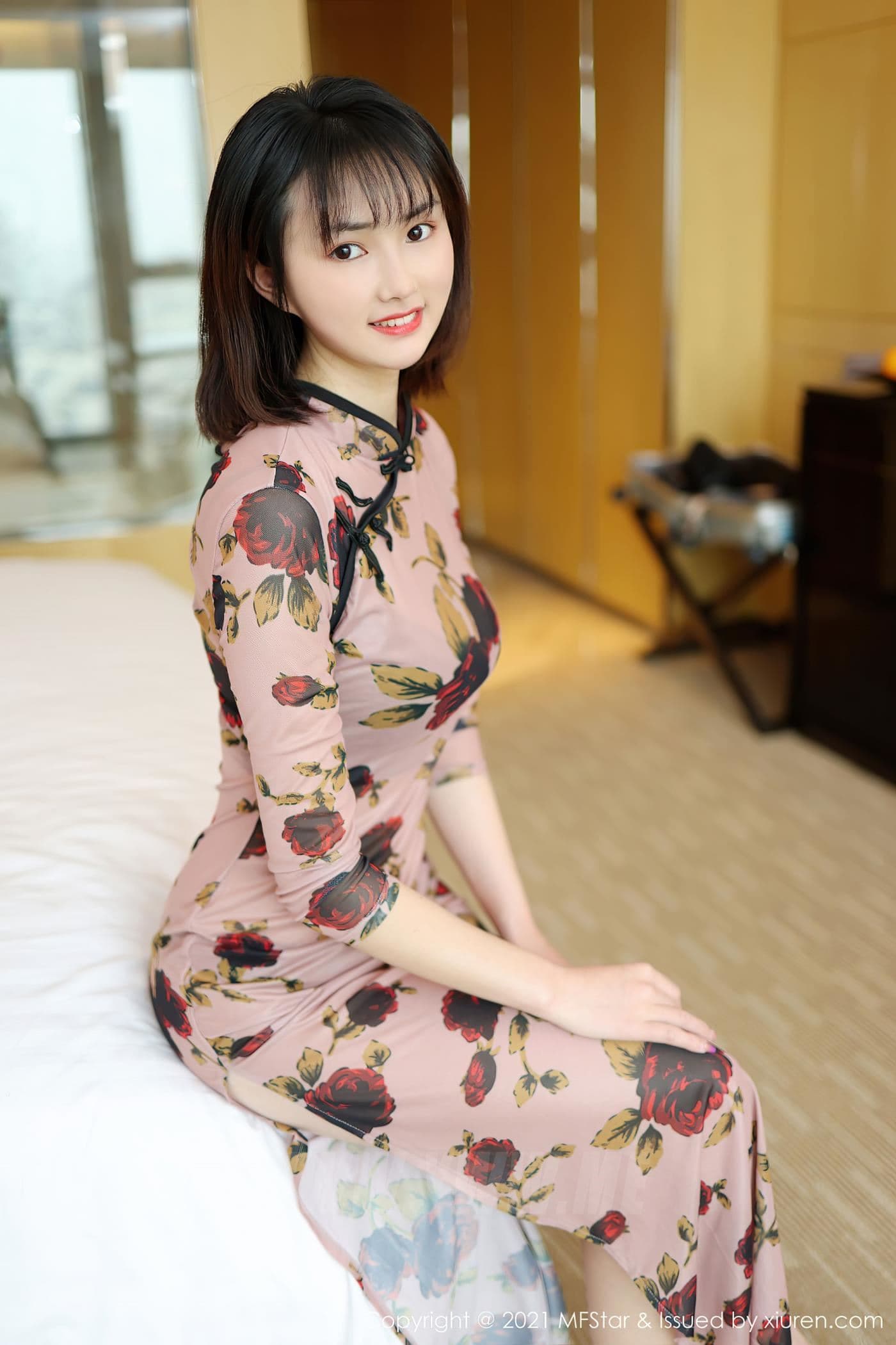 MFStar模范学院 VOL.483 墨韩 新人 旗袍