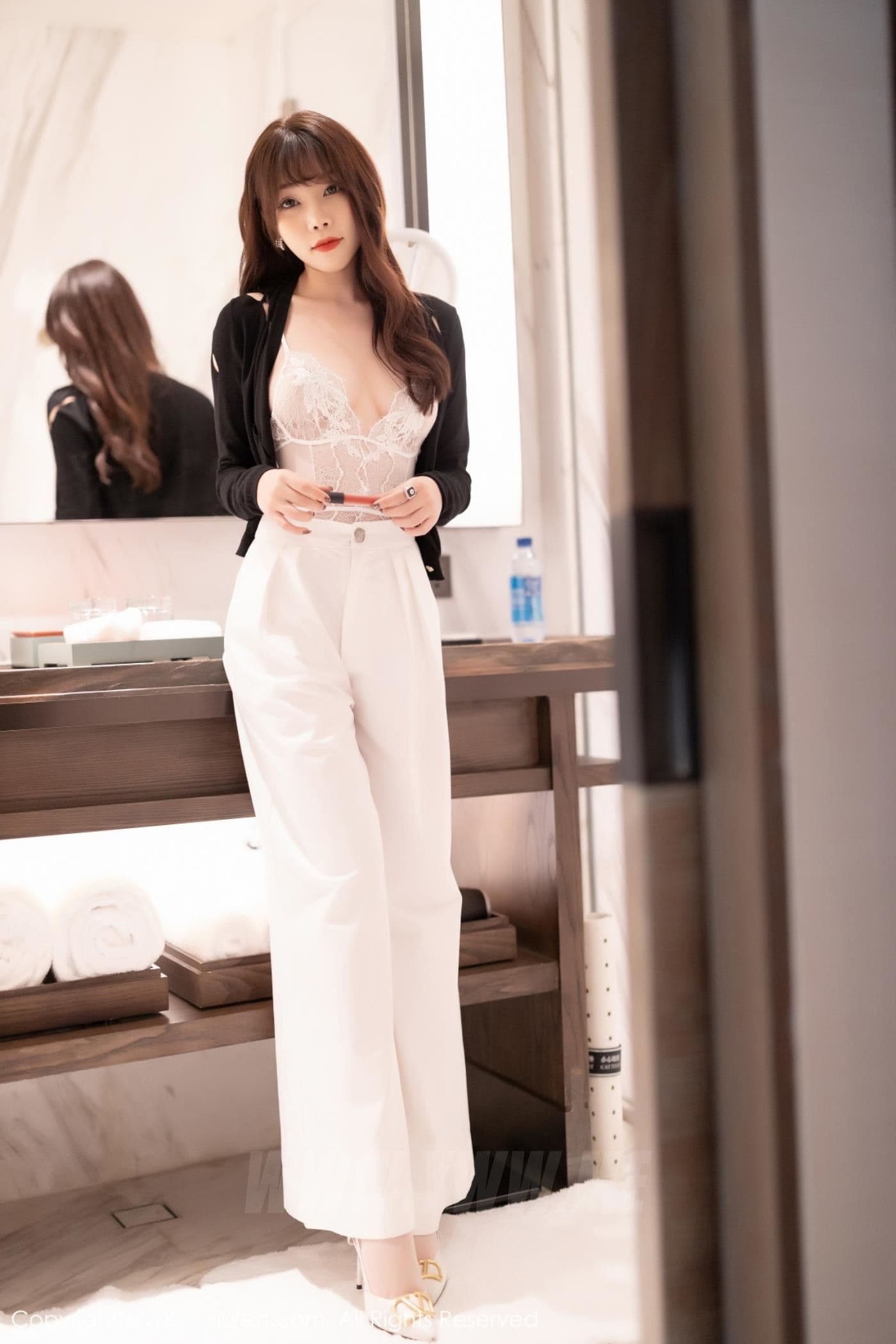 XiuRen秀人网 No.3367 芝芝Booty 吊带 美胸