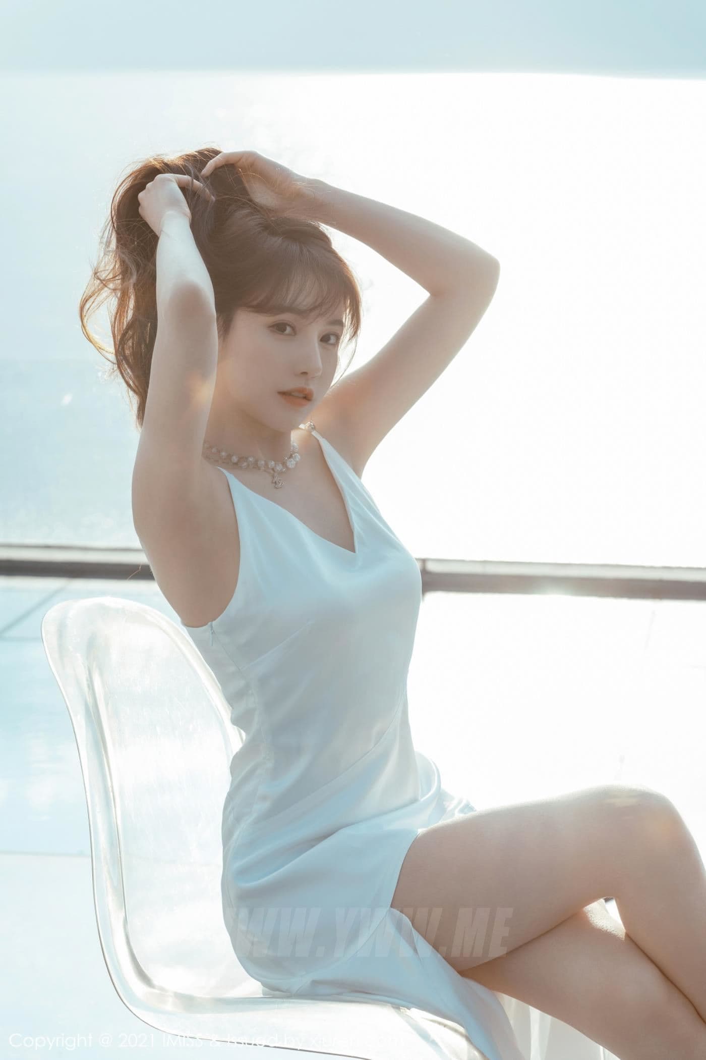 IMISS爱蜜社 VOL.586 Lynn刘奕宁 街拍 美腿