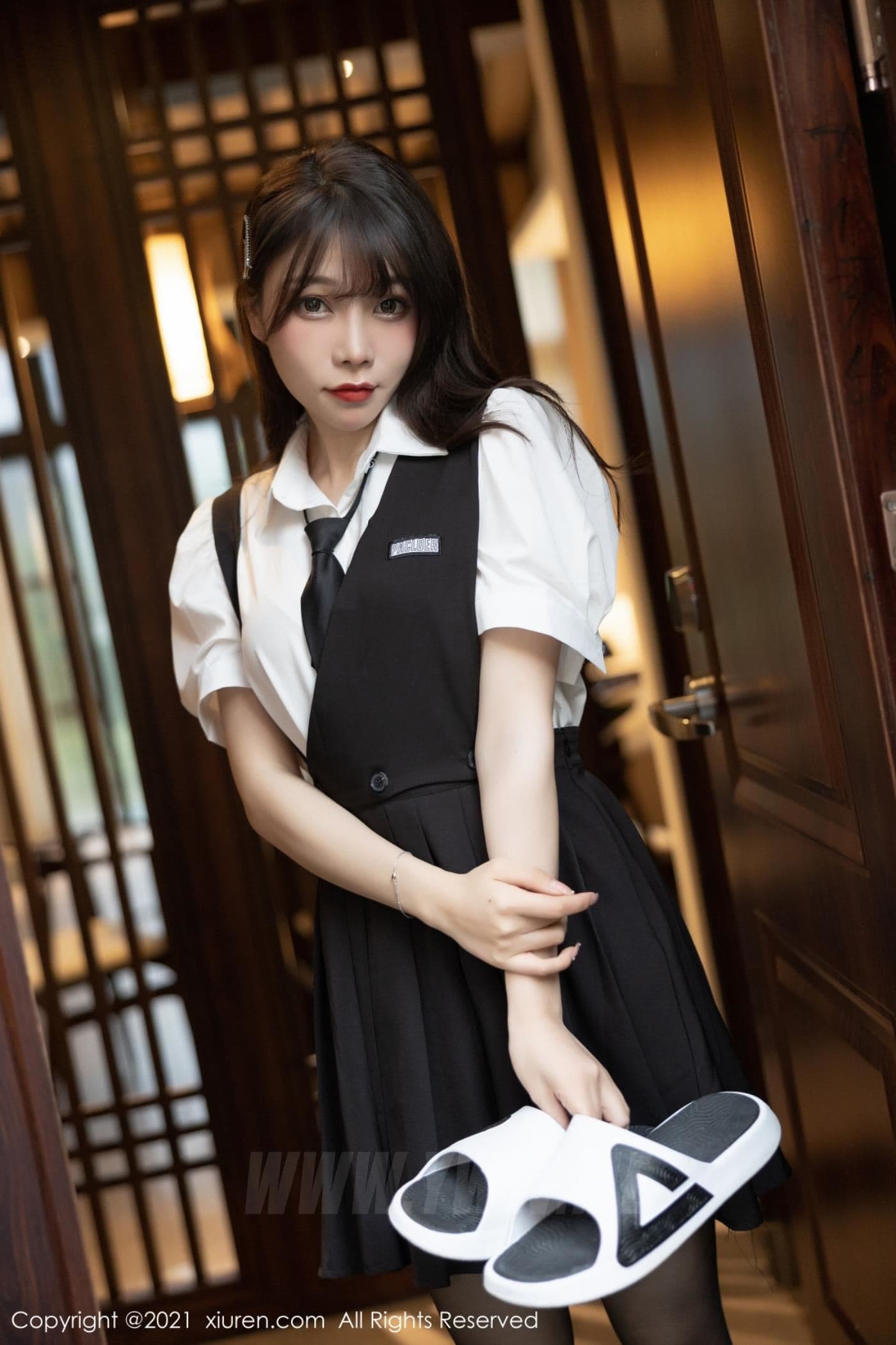 XiuRen秀人网 No.3643 芝芝Booty 女仆