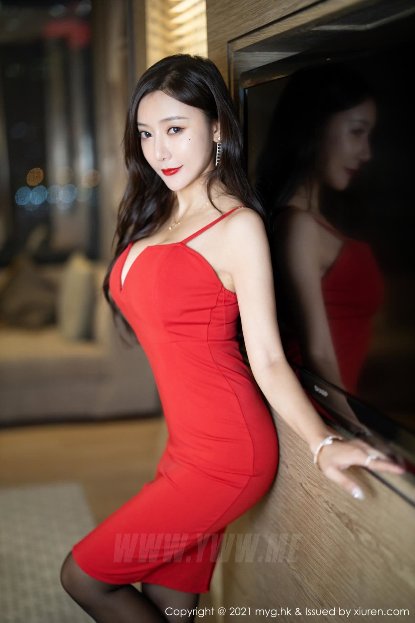 MyGirl美媛馆 VOL.562 王馨瑶yanni 吊裙