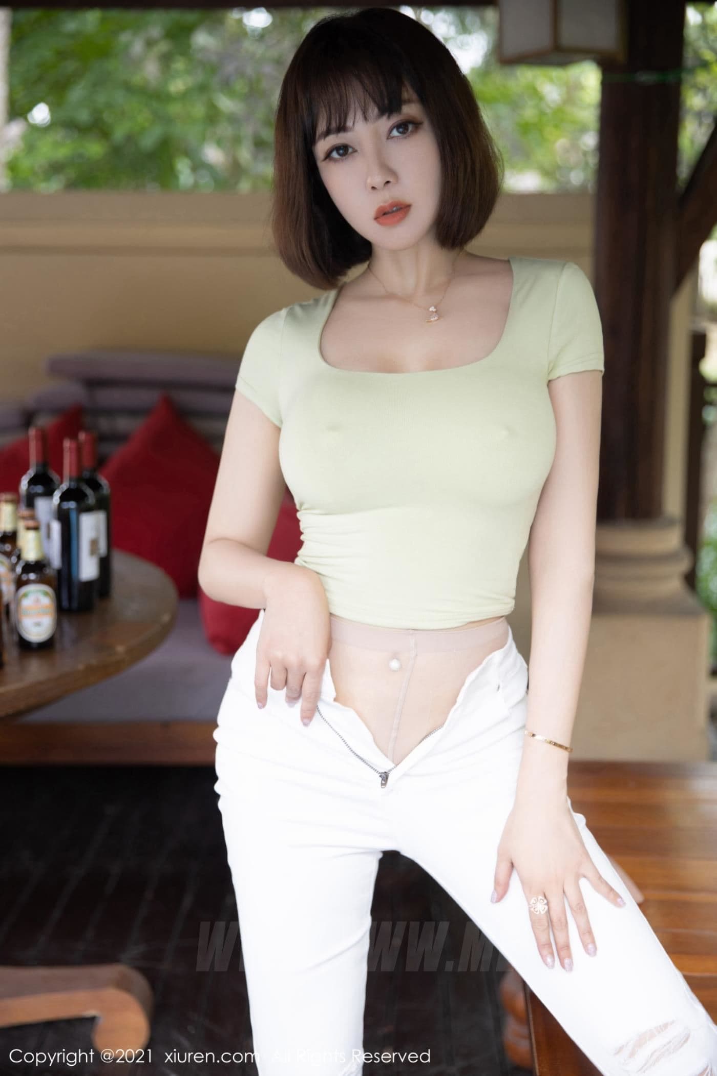 XiuRen秀人网 No.3704 果儿Victoria 御姐