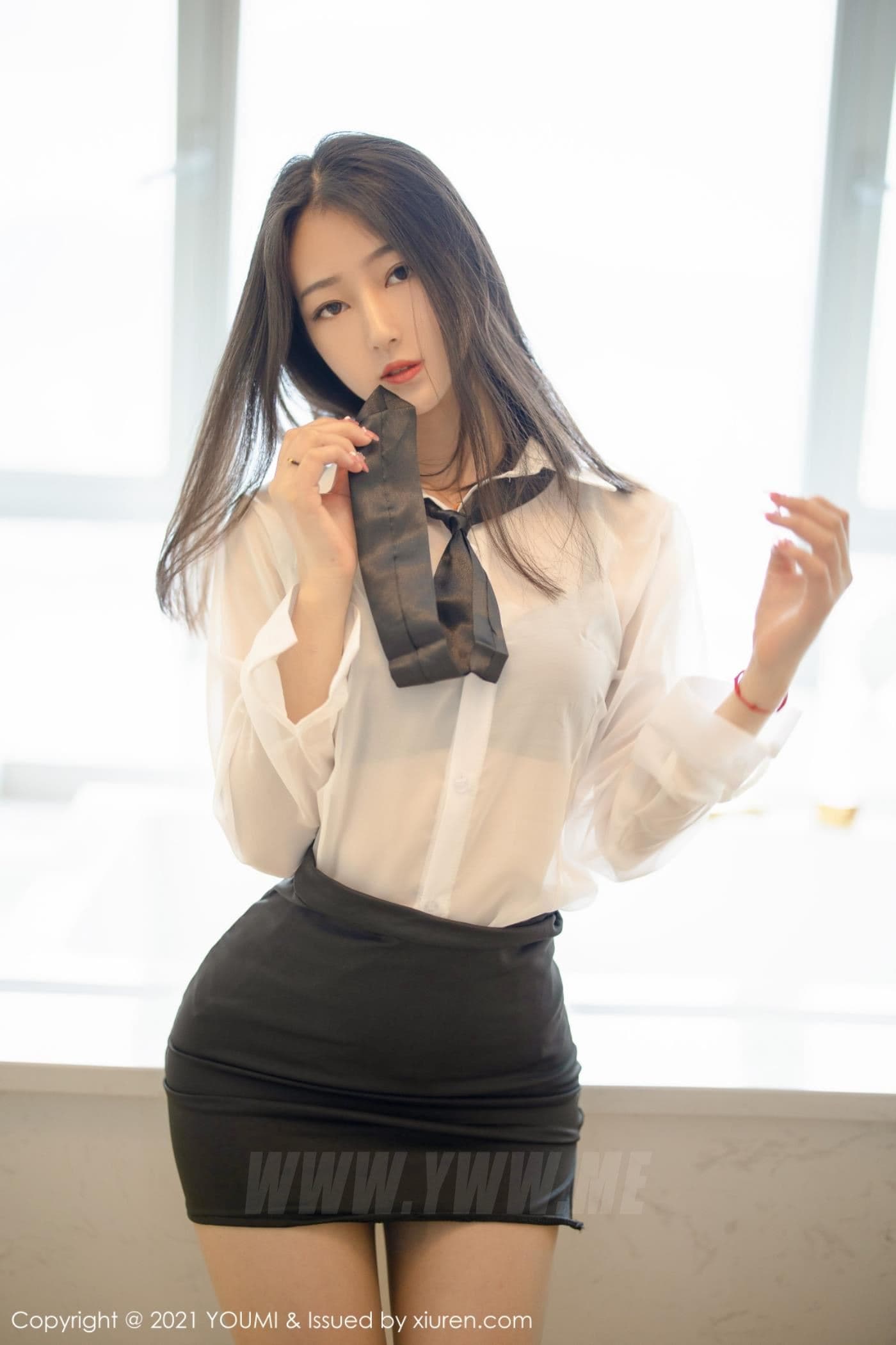 YOUMI尤蜜荟 VOL.669 熊小诺 丝袜美腿