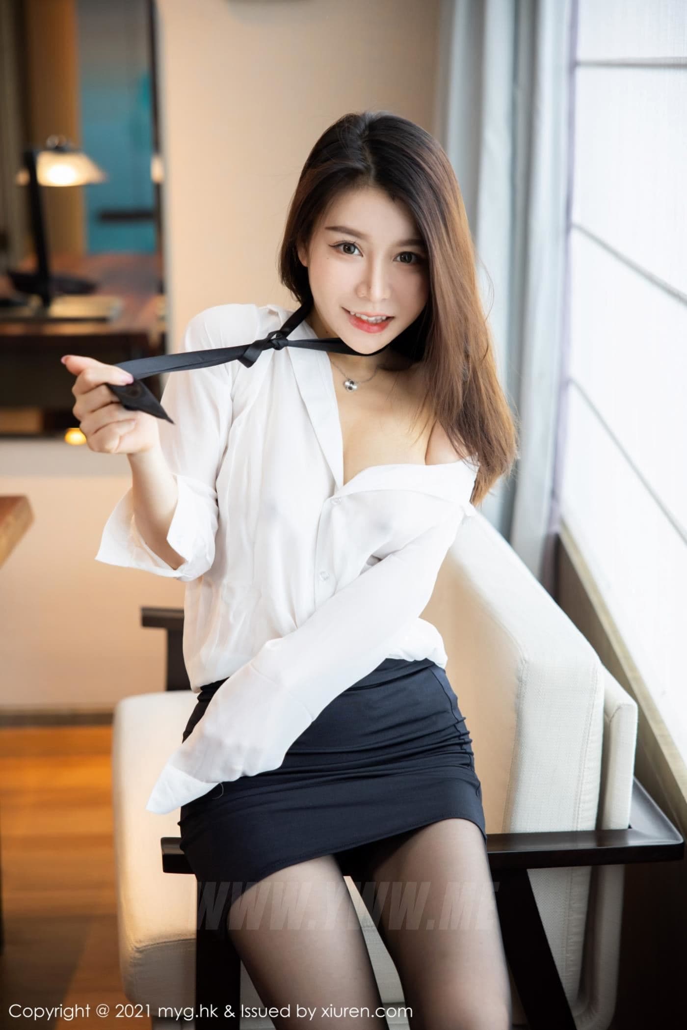 MyGirl美媛馆 VOL.565 vetiver嘉宝贝儿 黑丝