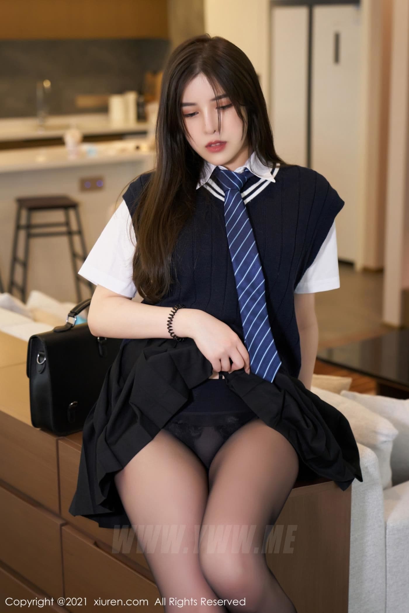 XiuRen秀人网 No.3791 韩静安 学院风