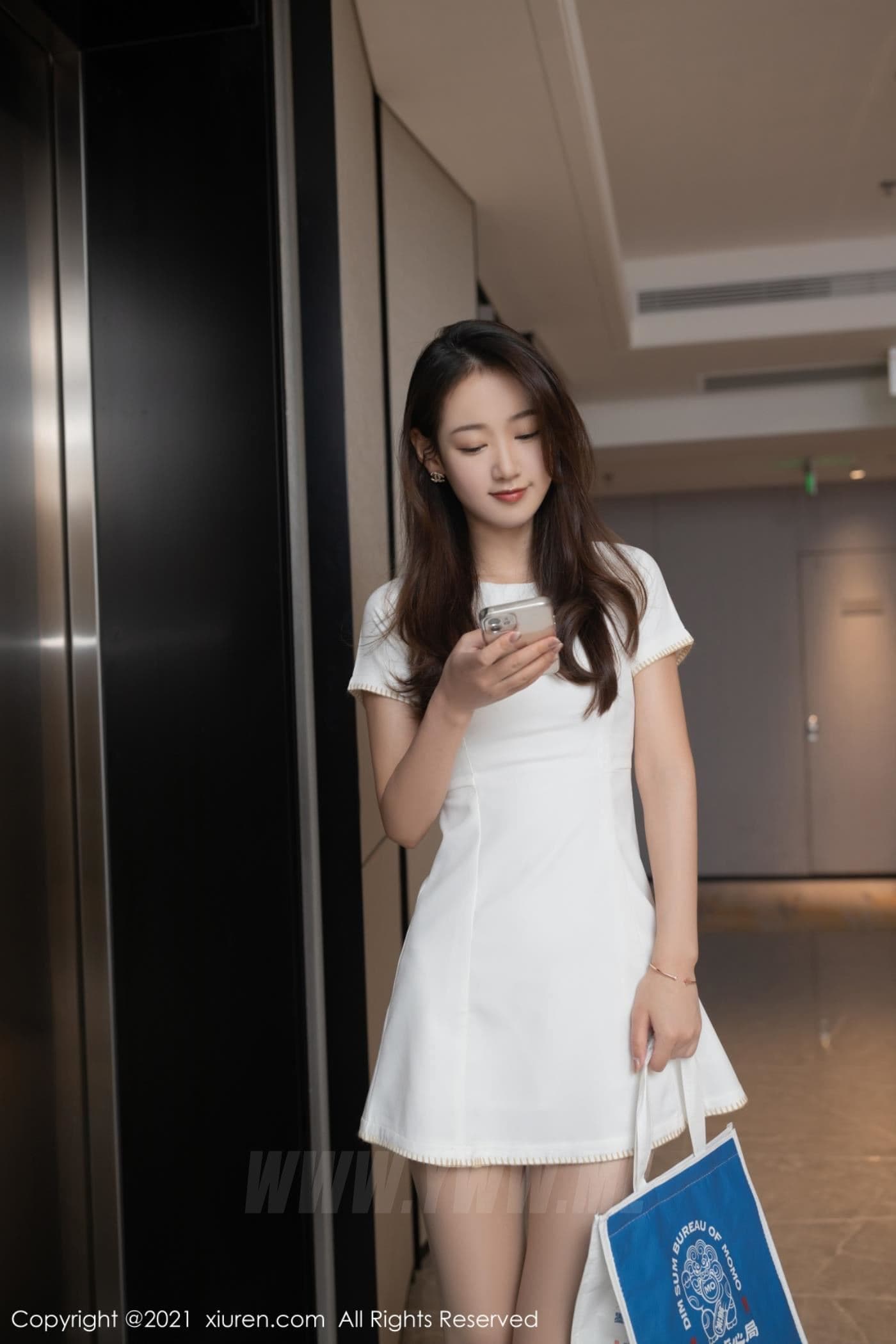 XiuRen秀人网 No.3895 唐安琪 美腿学妹