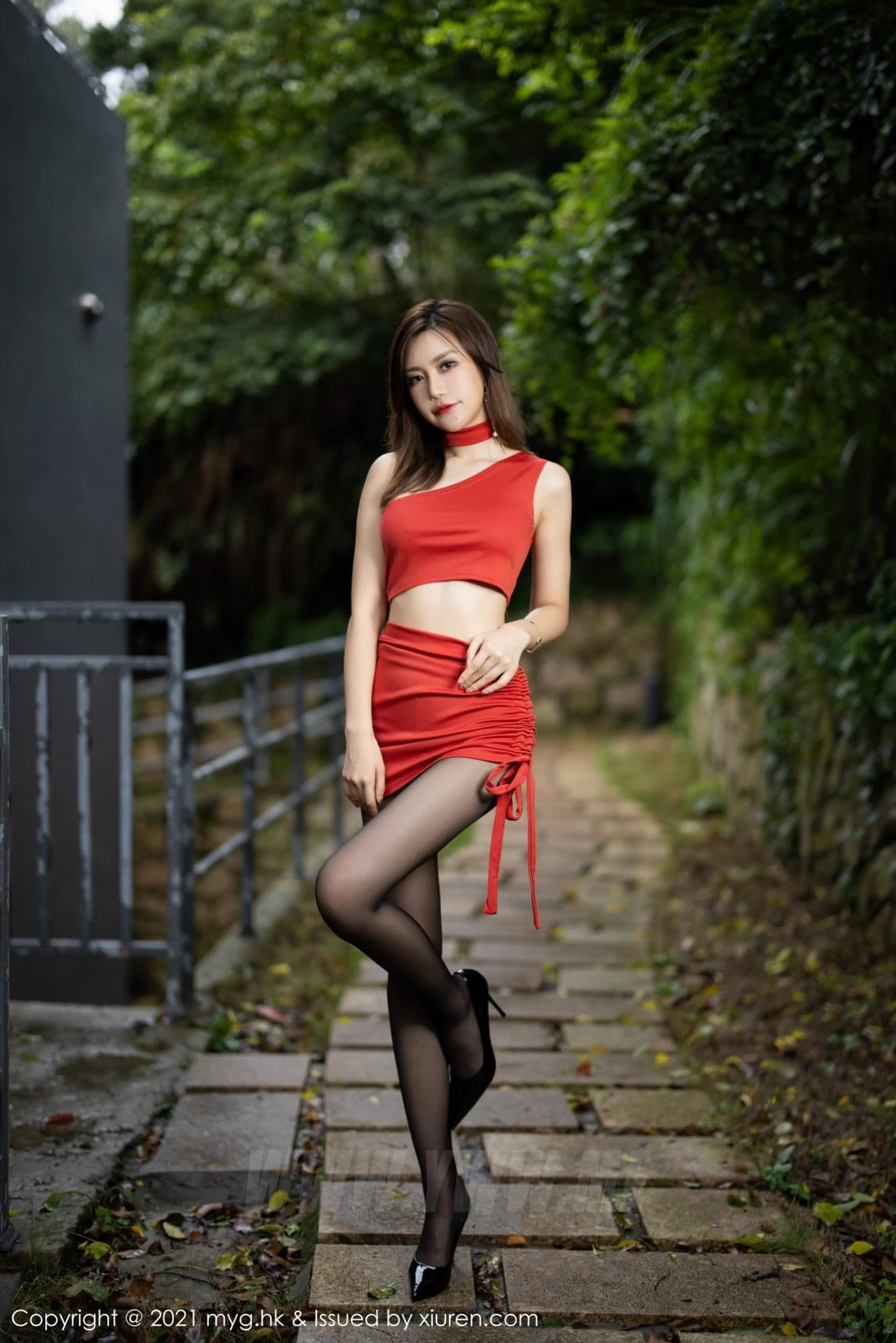 MyGirl美媛馆 VOL.585 绮里嘉ula 红裙 外拍