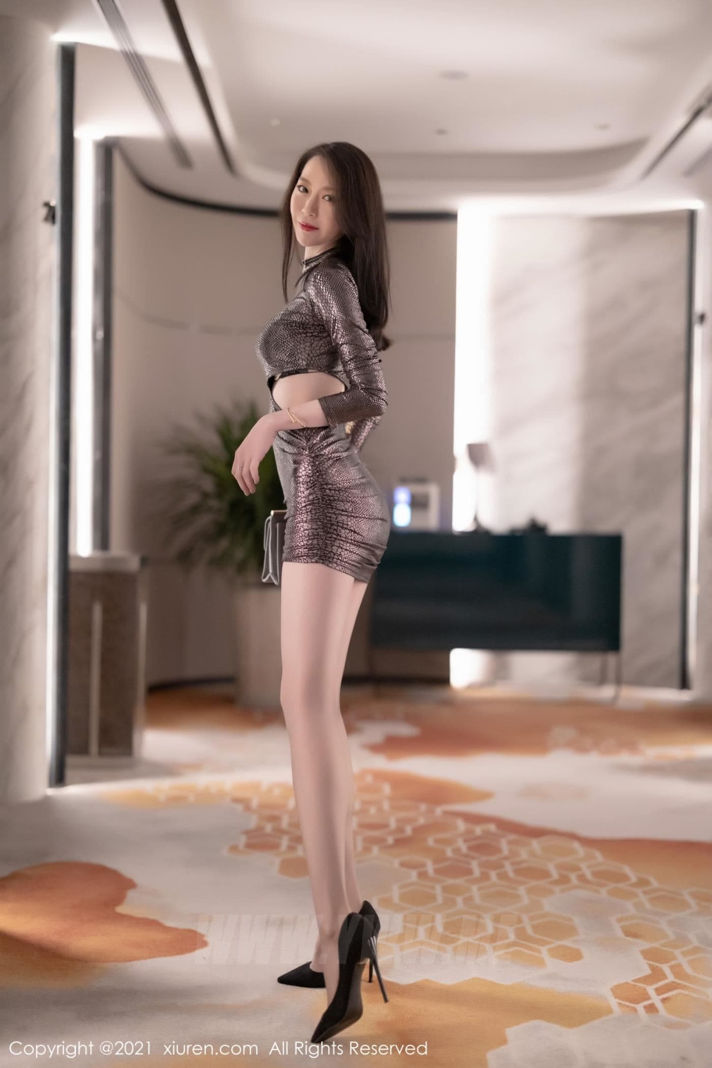 XiuRen秀人网 No.3870 梦心月 高挑美腿