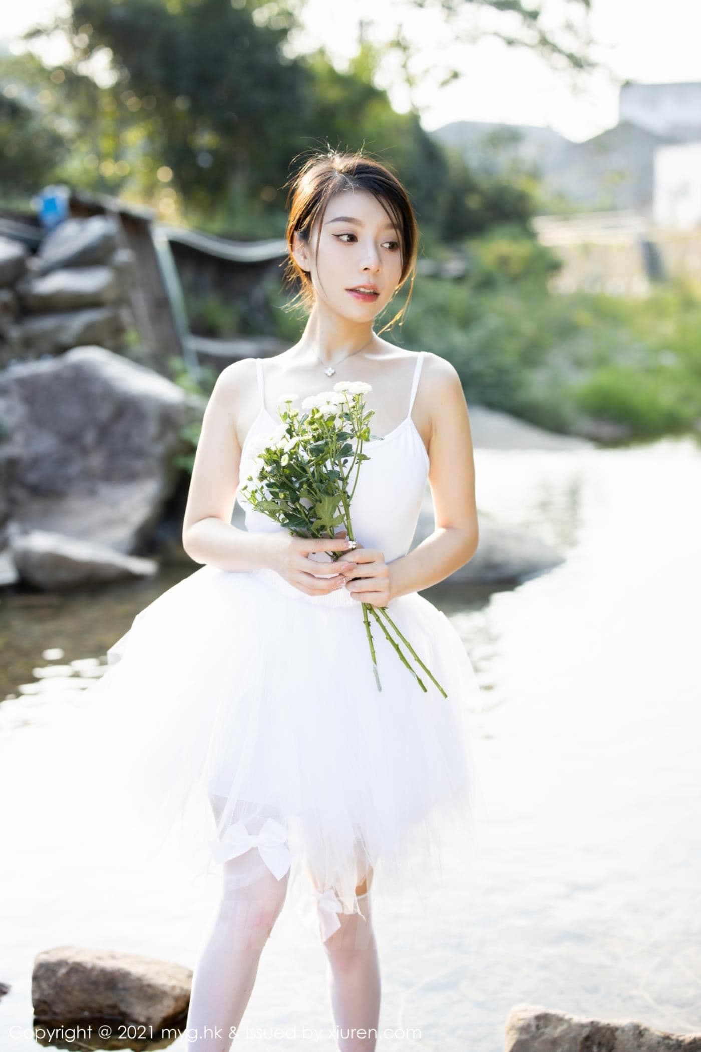 MyGirl美媛馆 VOL.601 vetiver嘉宝贝儿 外拍 筒袜