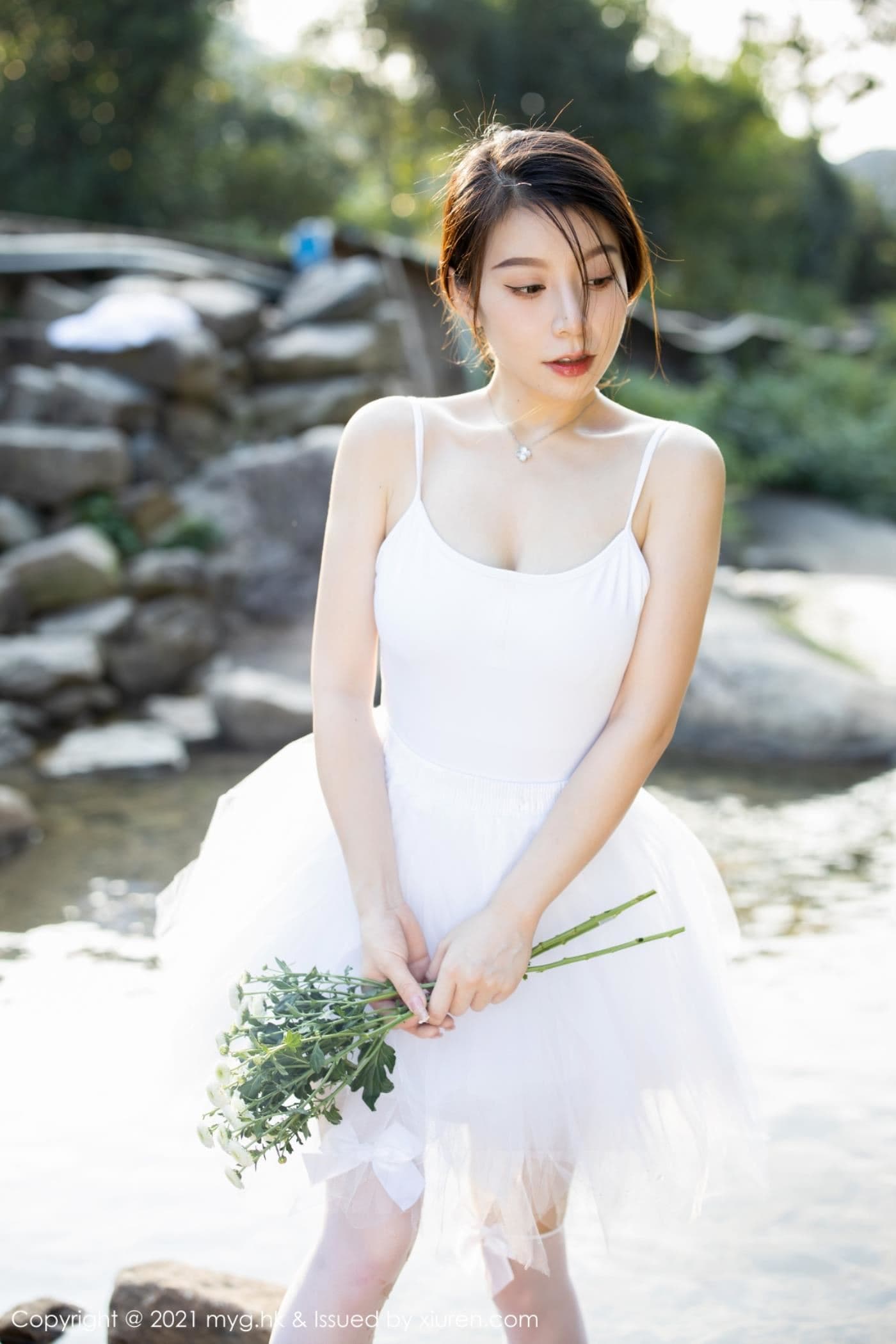MyGirl美媛馆 VOL.601 vetiver嘉宝贝儿 外拍 筒袜