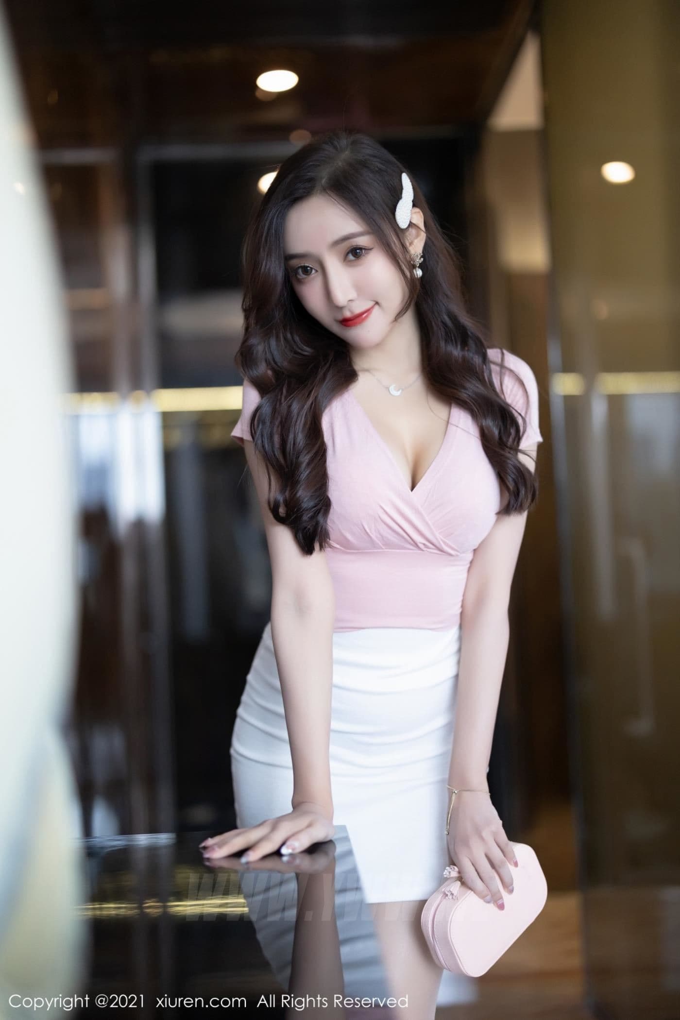 XiuRen秀人网 No.4173 王馨瑶yanni 丝袜美腿