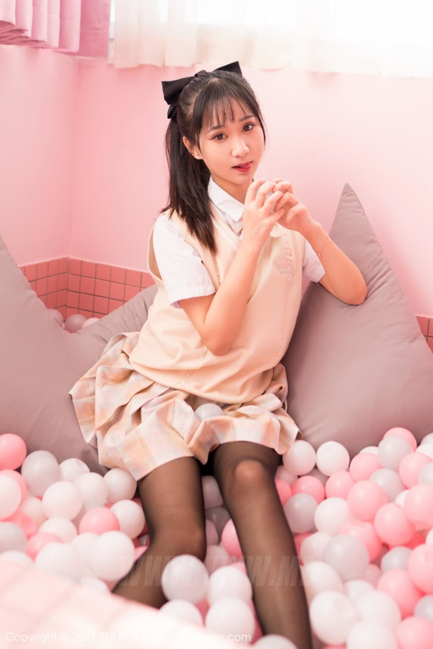 FEILIN嗲囡囡 VOL.417 小果冻儿 黑丝妹子