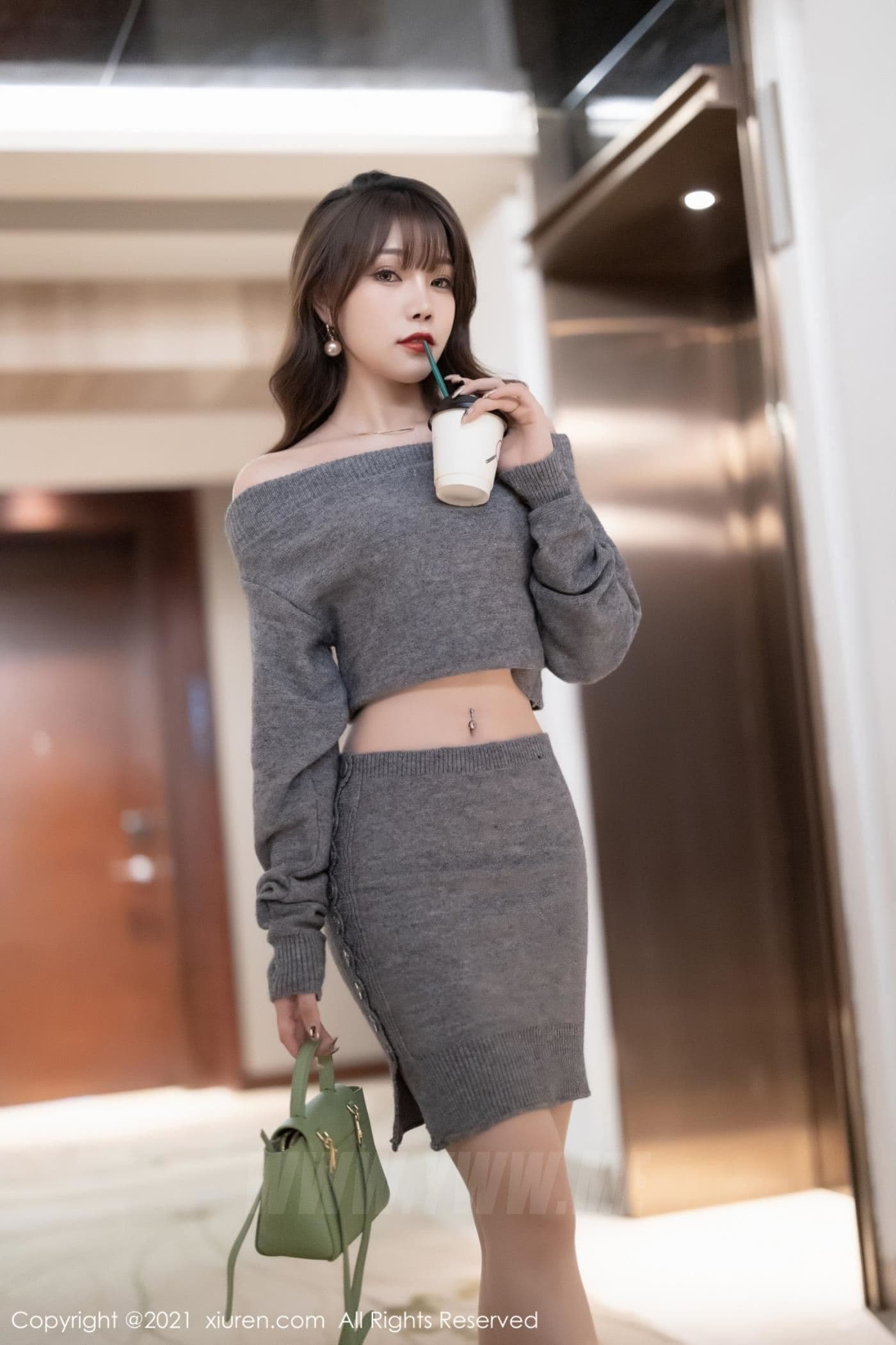 XiuRen秀人网 No.4239 芝芝Booty 美腿 丝袜