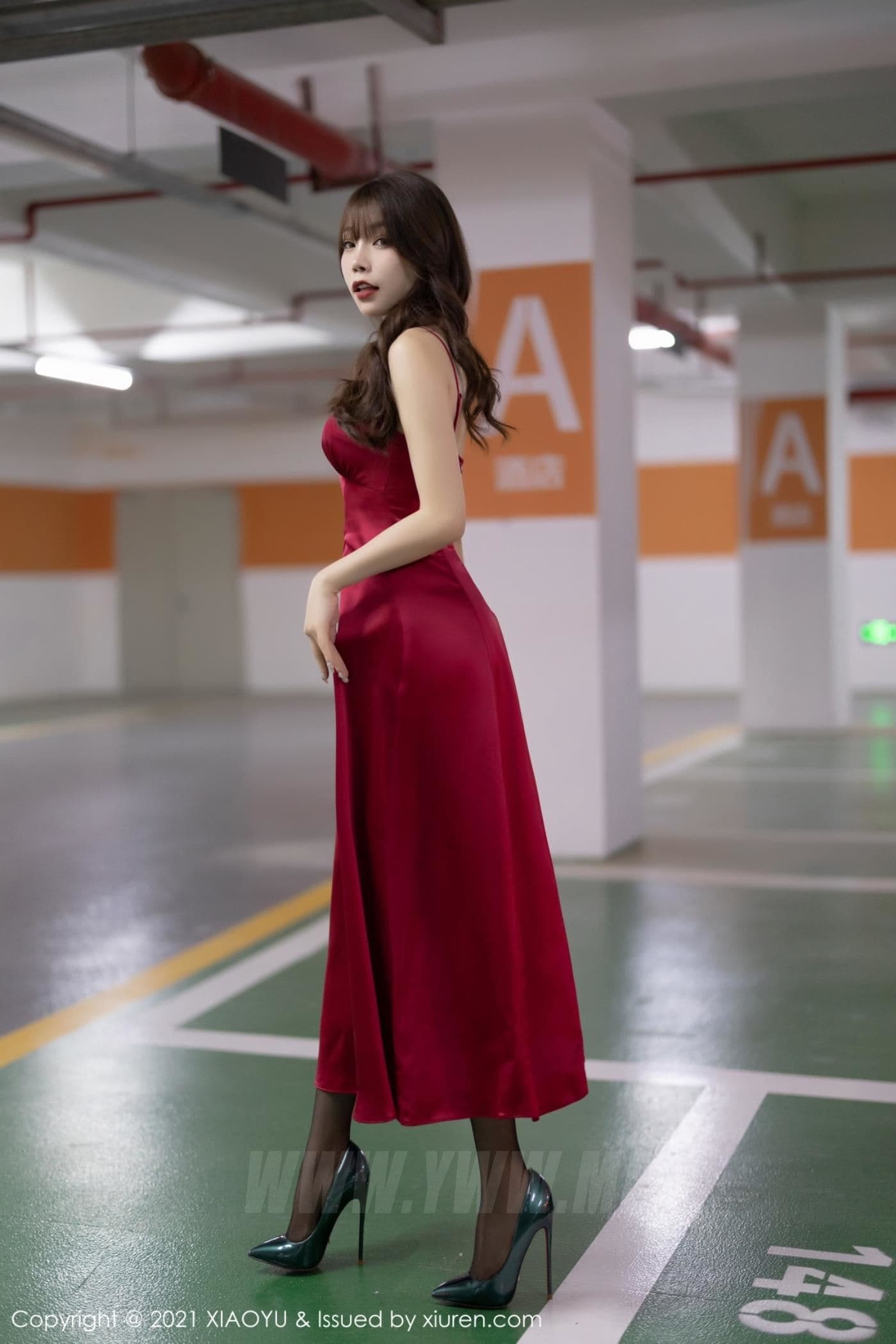 XIAOYU语画界 VOL.654 芝芝Booty 黑丝吊裙