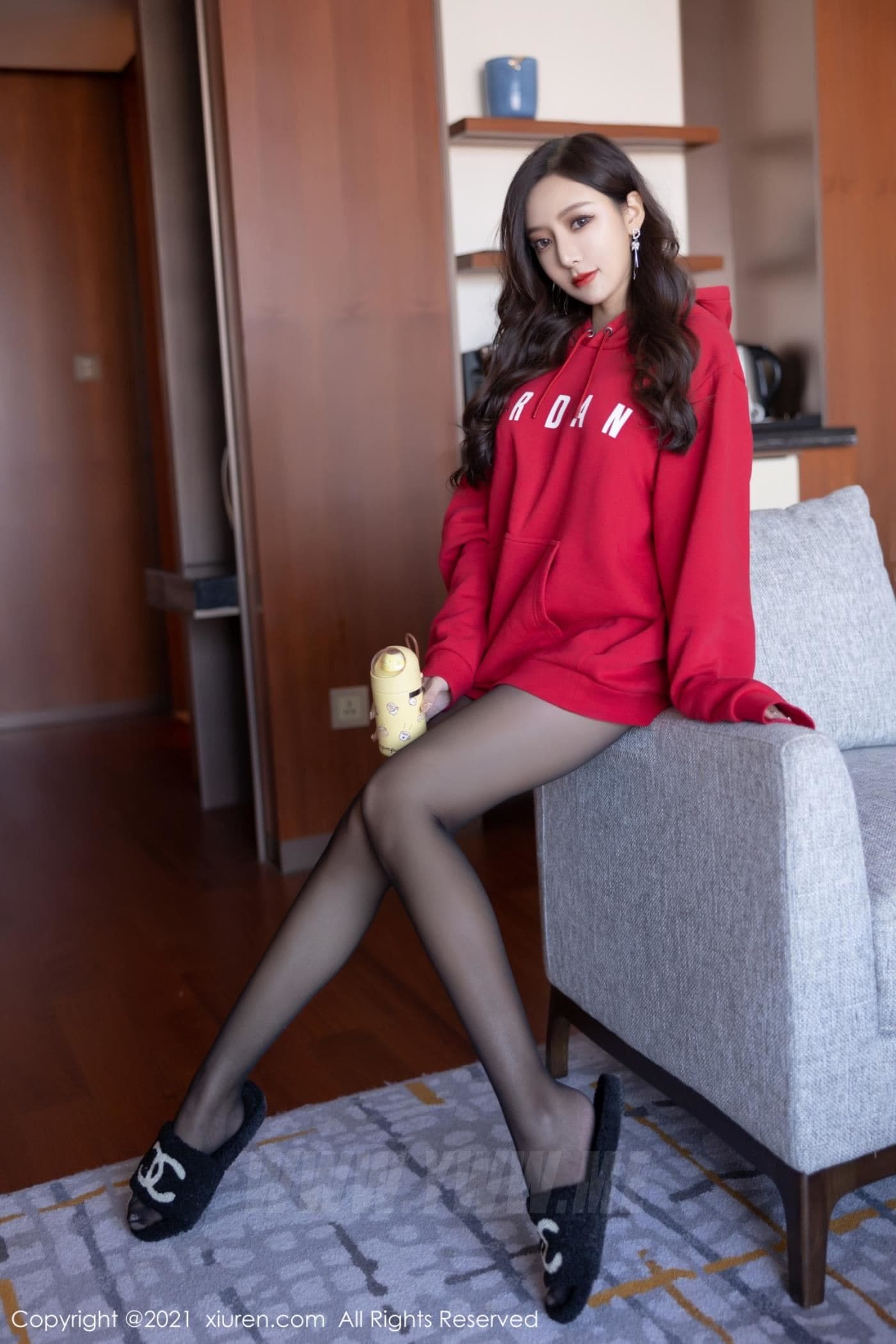 XiuRen秀人网 No.4356 王馨瑶yanni 御姐黑丝