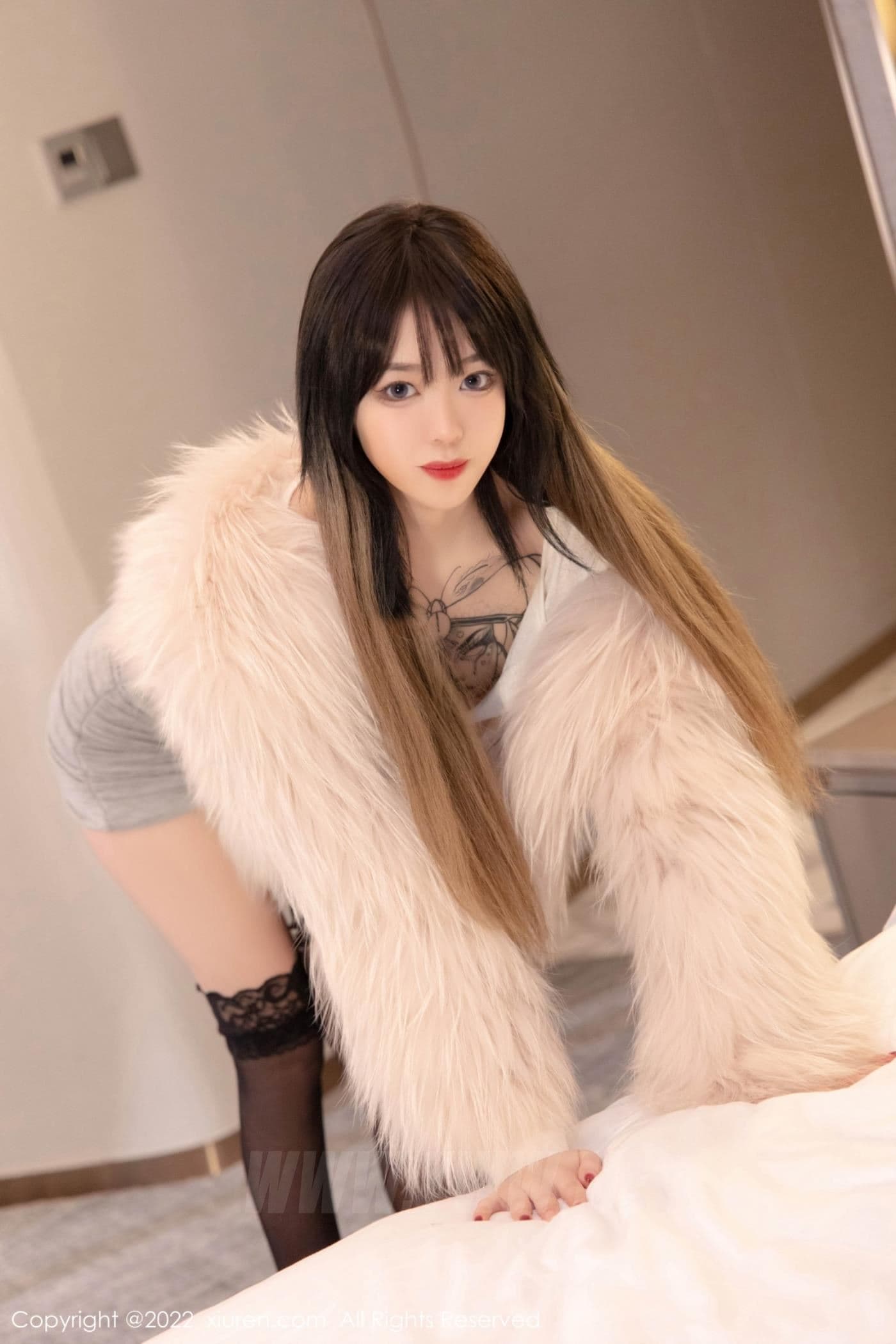 XiuRen秀人网 No.4441 奶瓶. 美腿黑丝