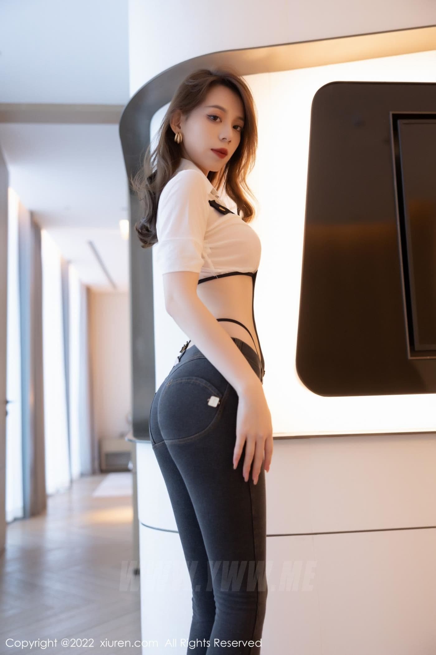 XiuRen秀人网 No.4427 言沫 靓丽美腿