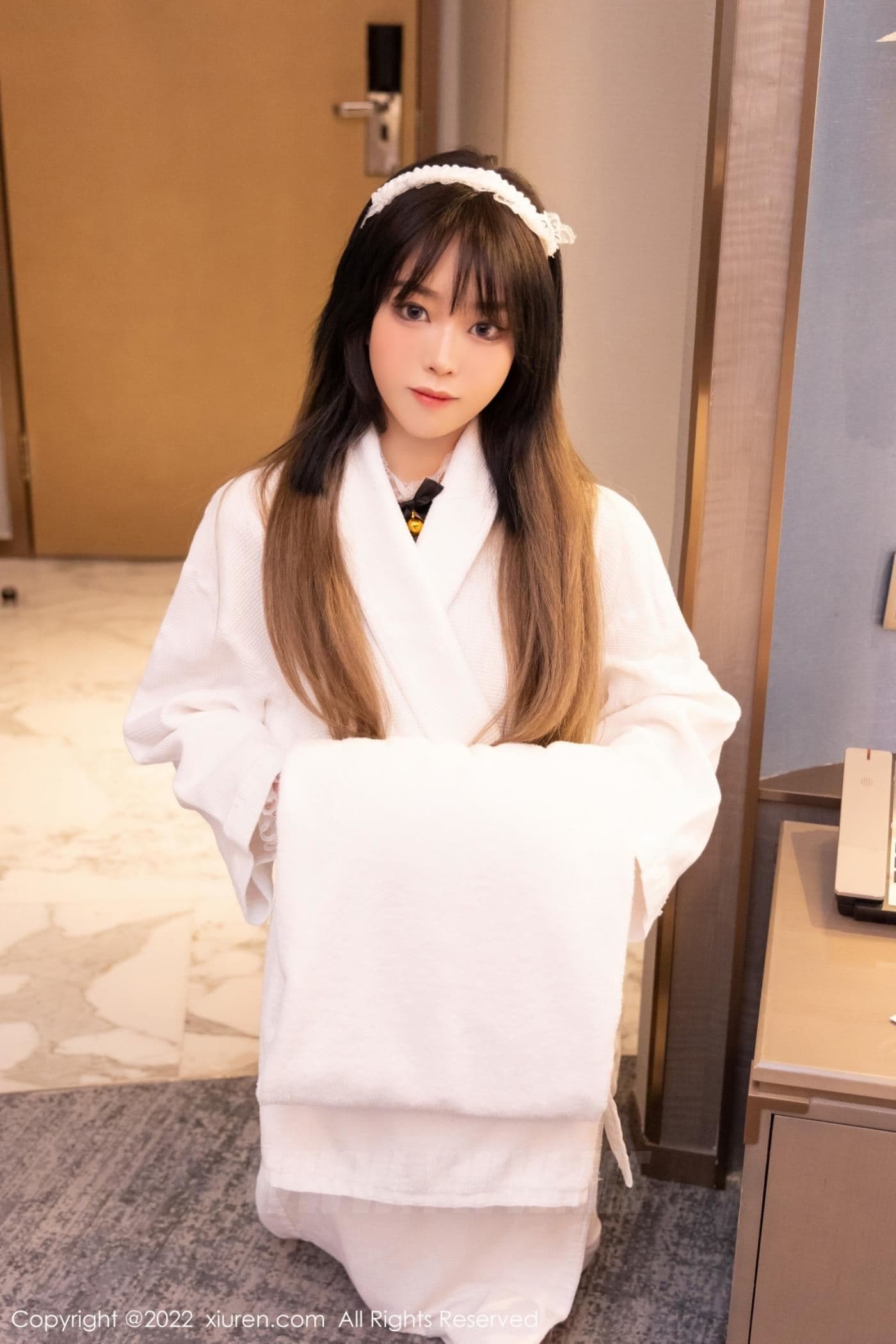 XiuRen秀人网 No.4535 奶瓶. 黑丝美腿