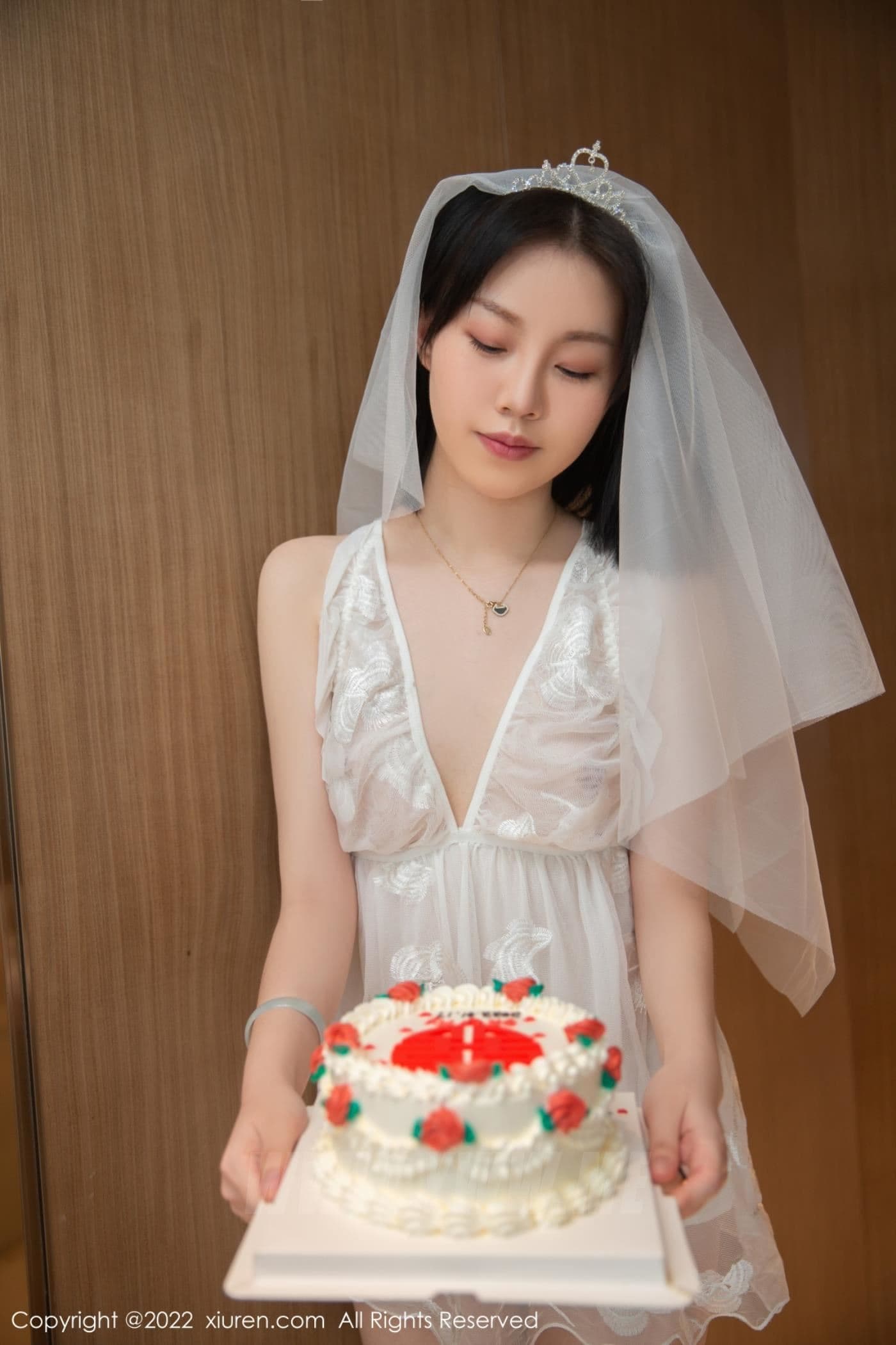 XiuRen秀人网 No.4530 一颗甜蛋黄a 性感美腿