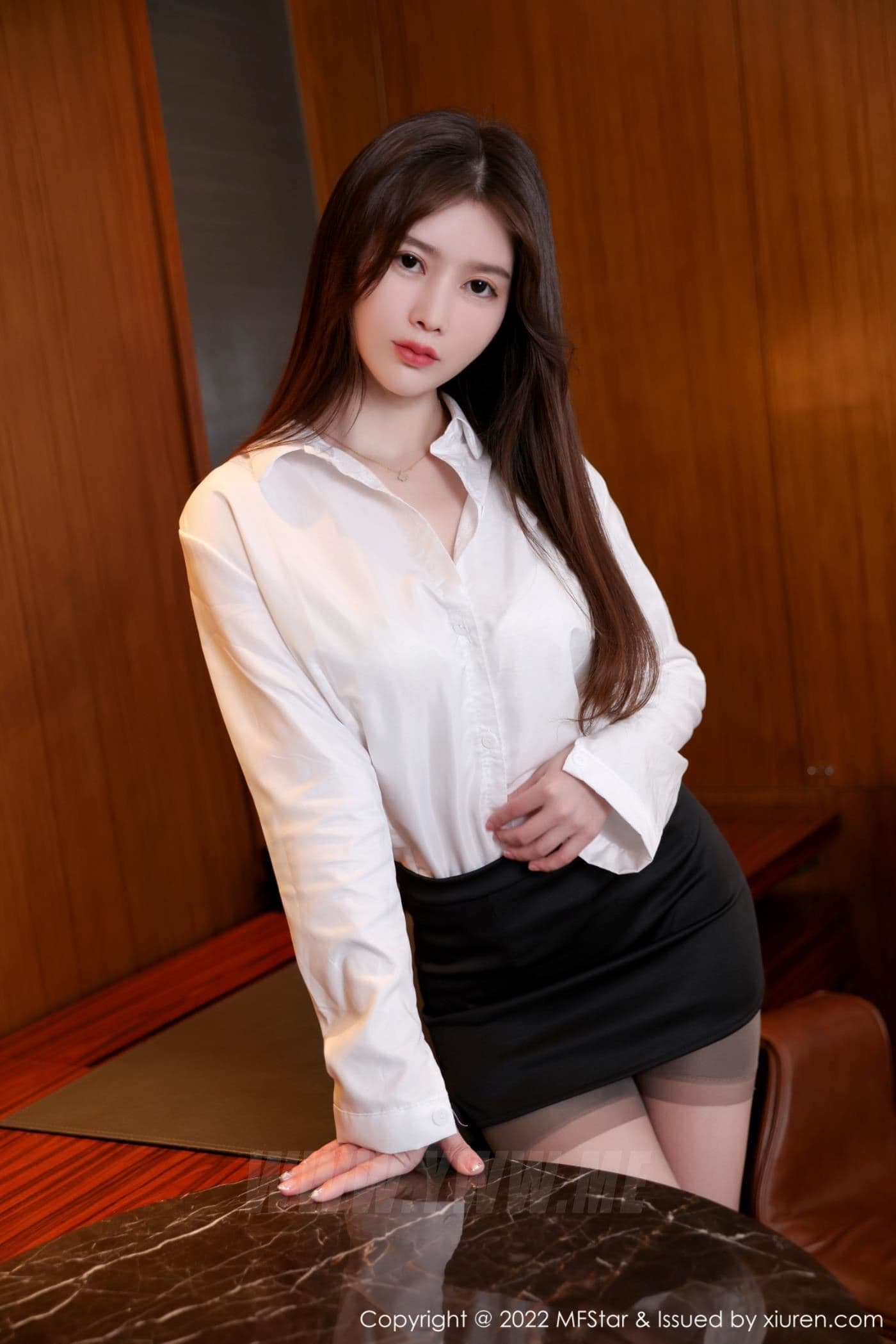 MFStar模范学院 VOL.551 吴雪瑶 丝袜美腿