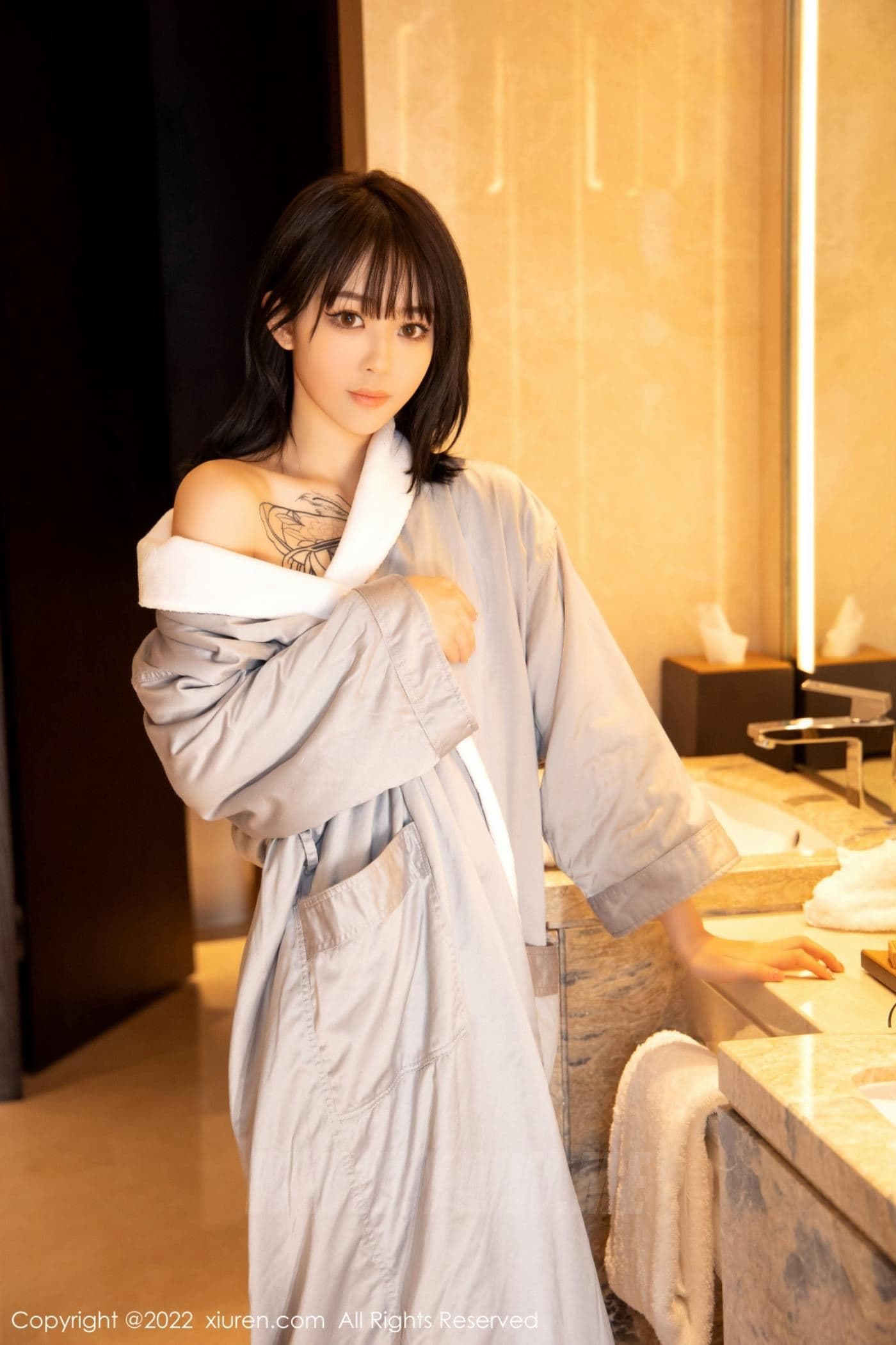 XiuRen秀人网 No.4664 奶瓶. 美腿清纯