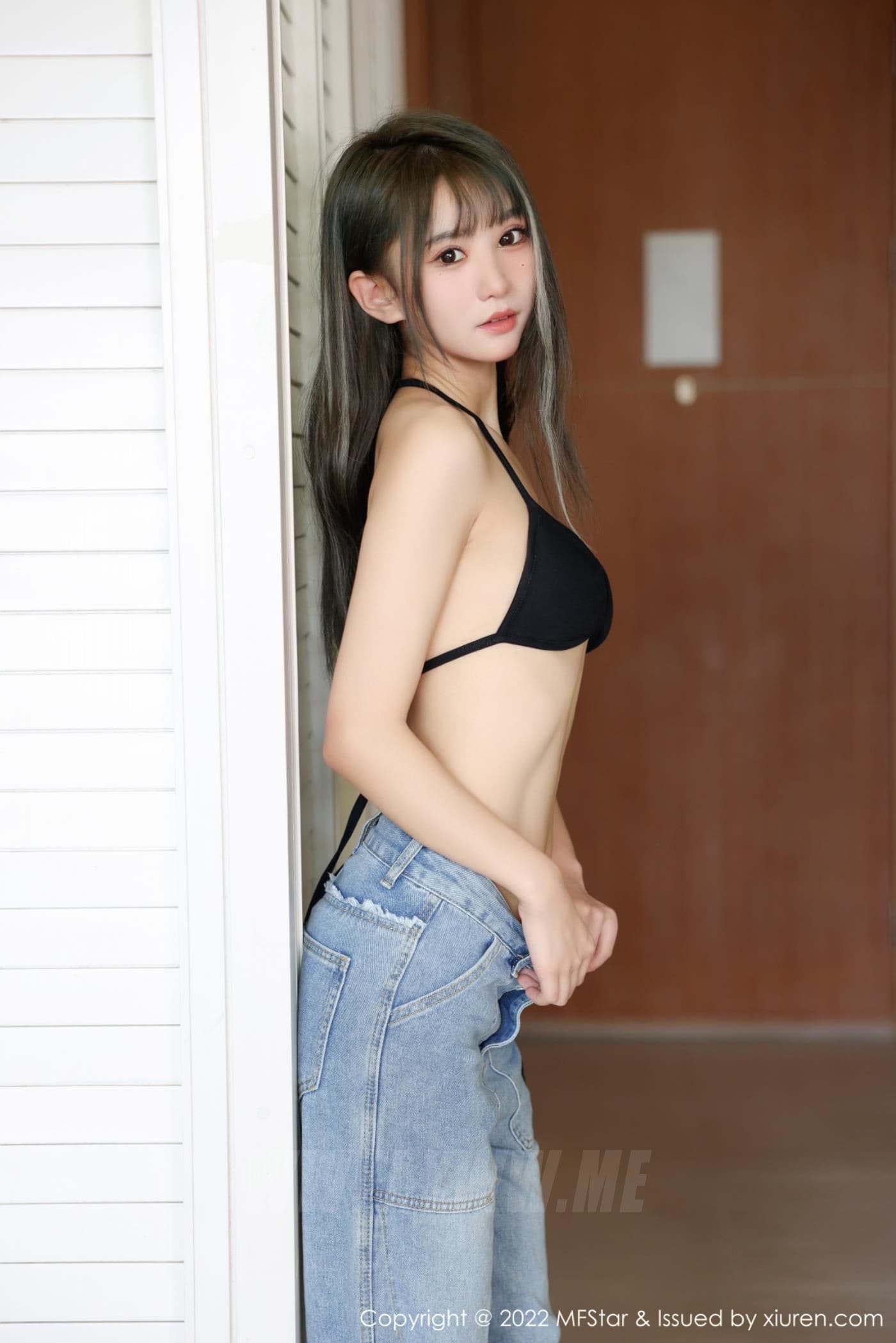 MFStar模范学院 VOL.553 小果冻儿 海南岛旅拍