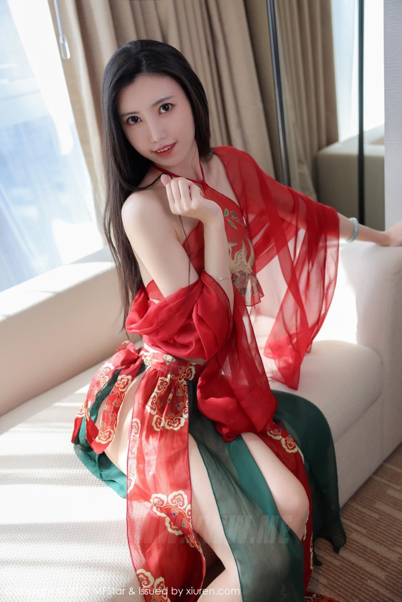 MFStar模范学院 VOL.560 吴思晚 新人美腿